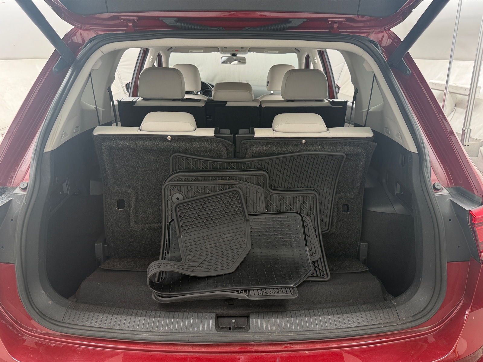 Thumbnail: 2018 Volkswagen Tiguan - 6