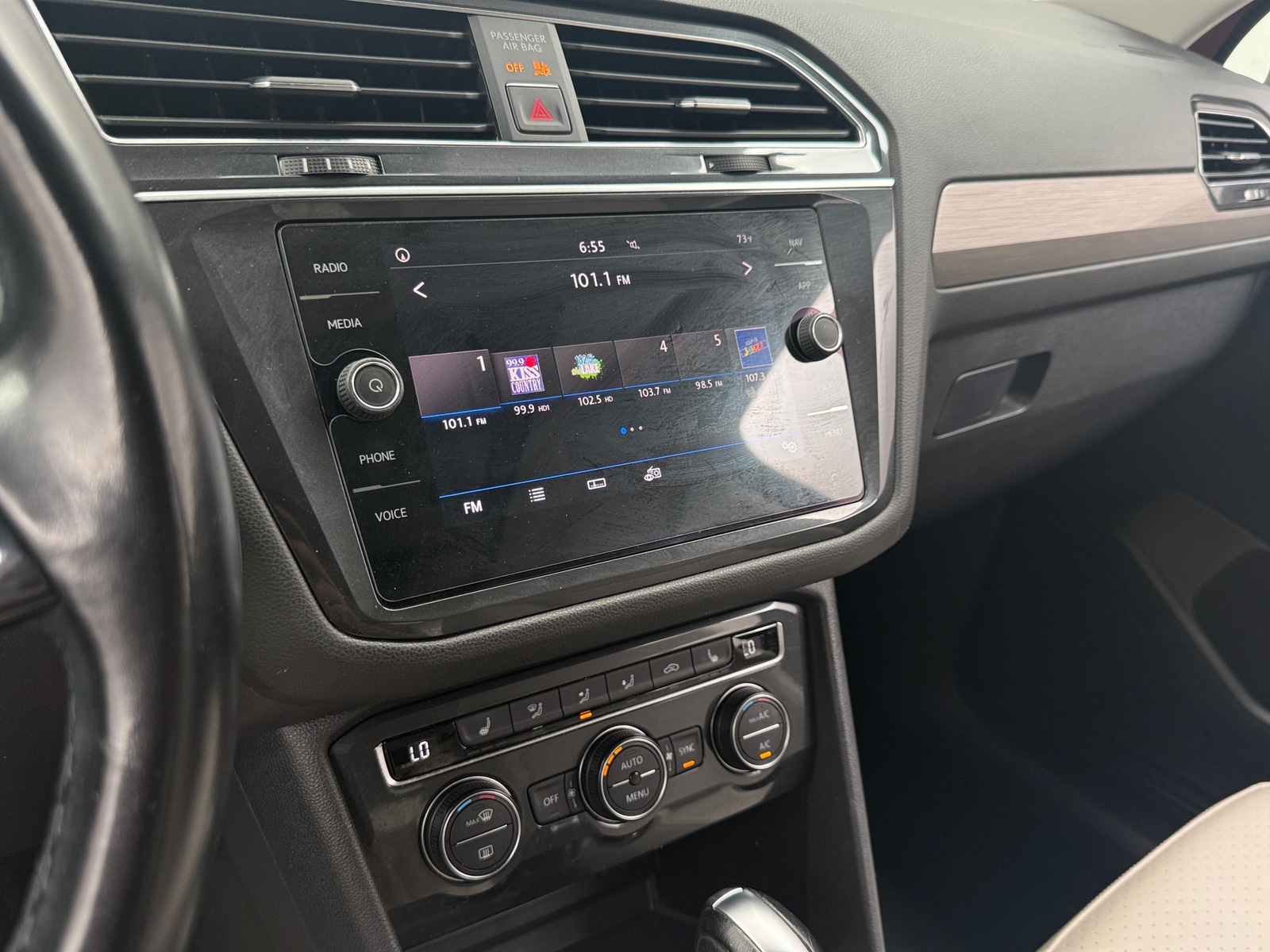 Thumbnail: 2018 Volkswagen Tiguan - 3