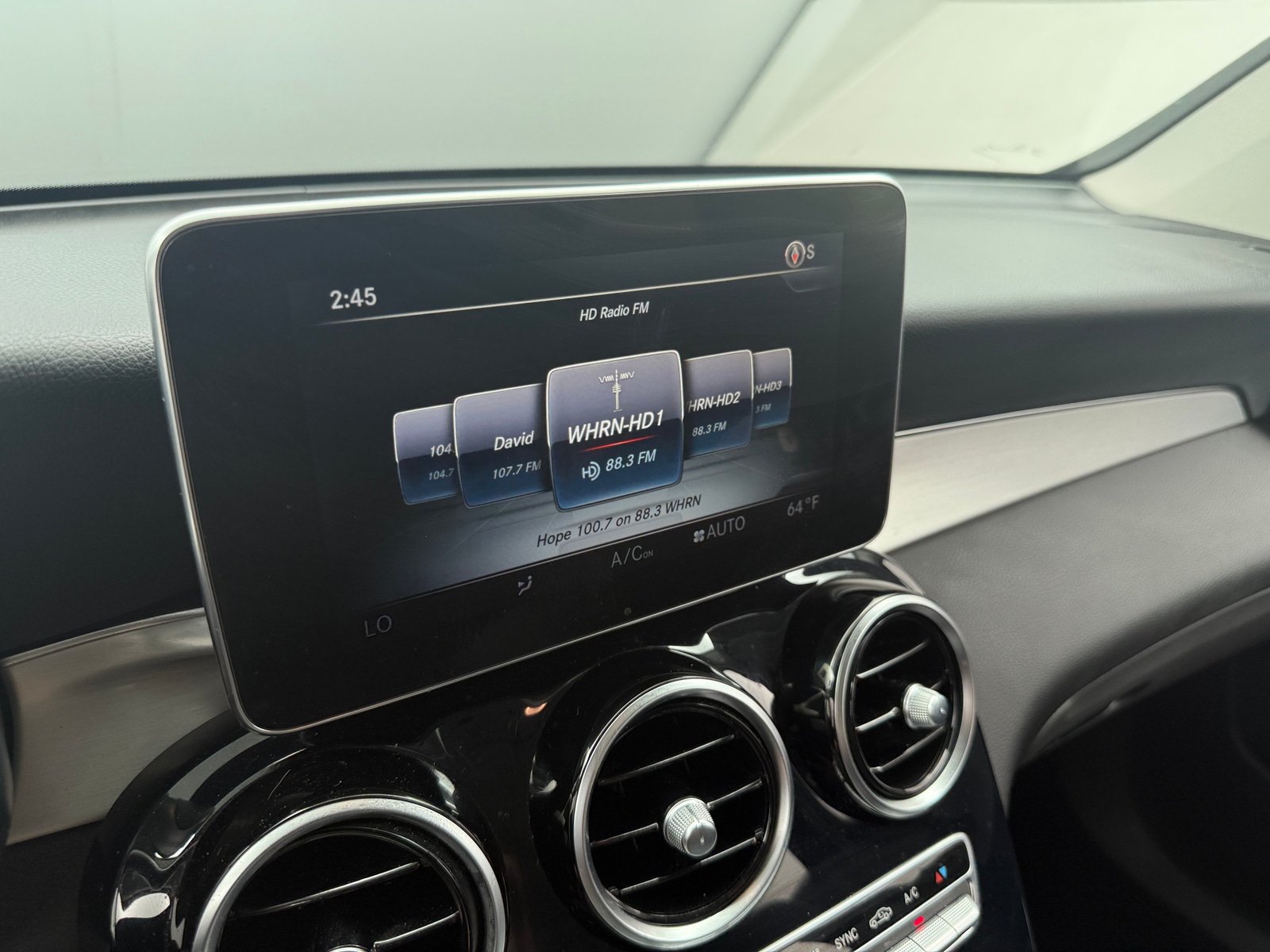 Thumbnail: 2017 Mercedes-Benz GLC - 3