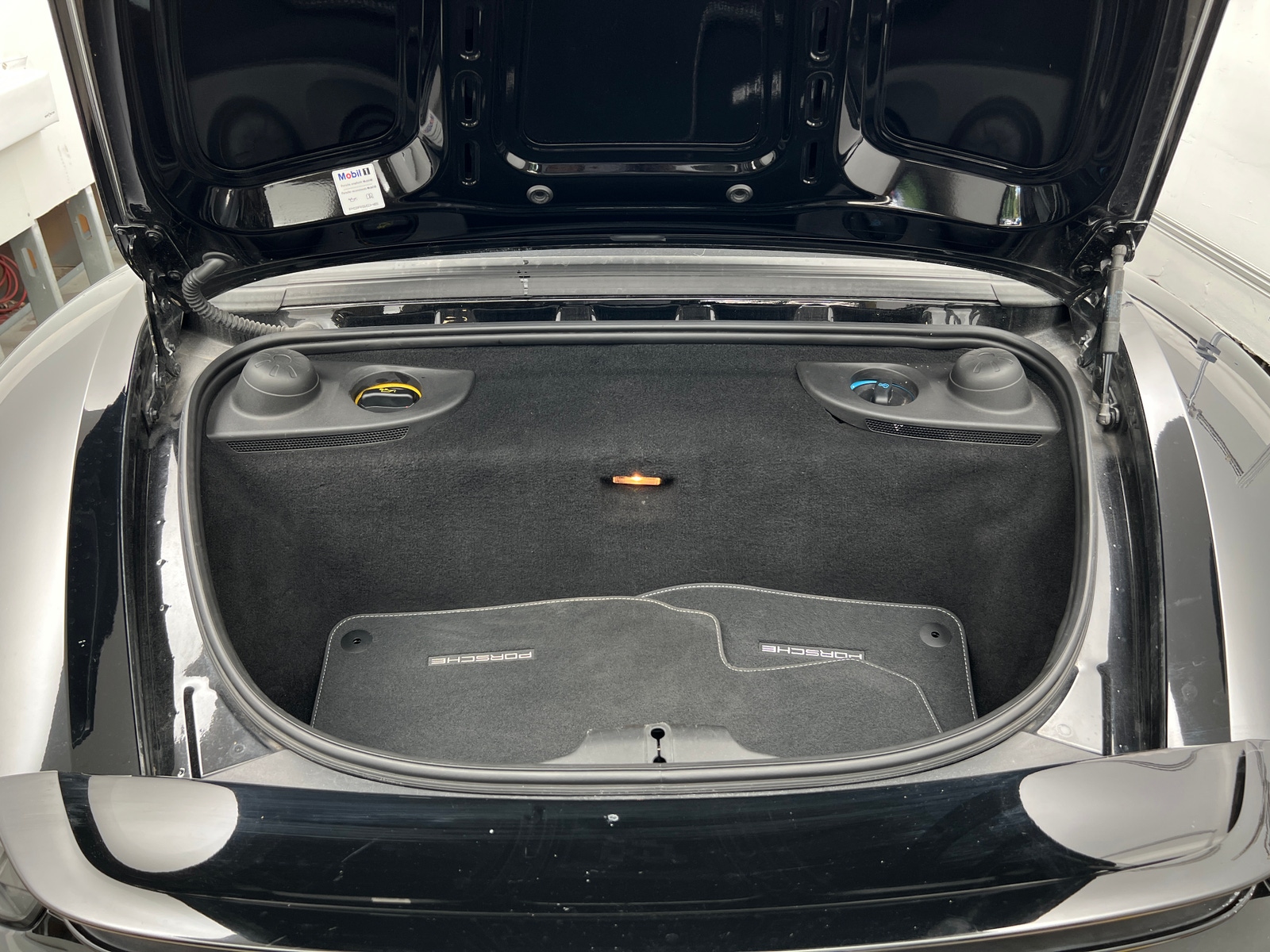 Thumbnail: 2017 Porsche 718 Boxster - 4
