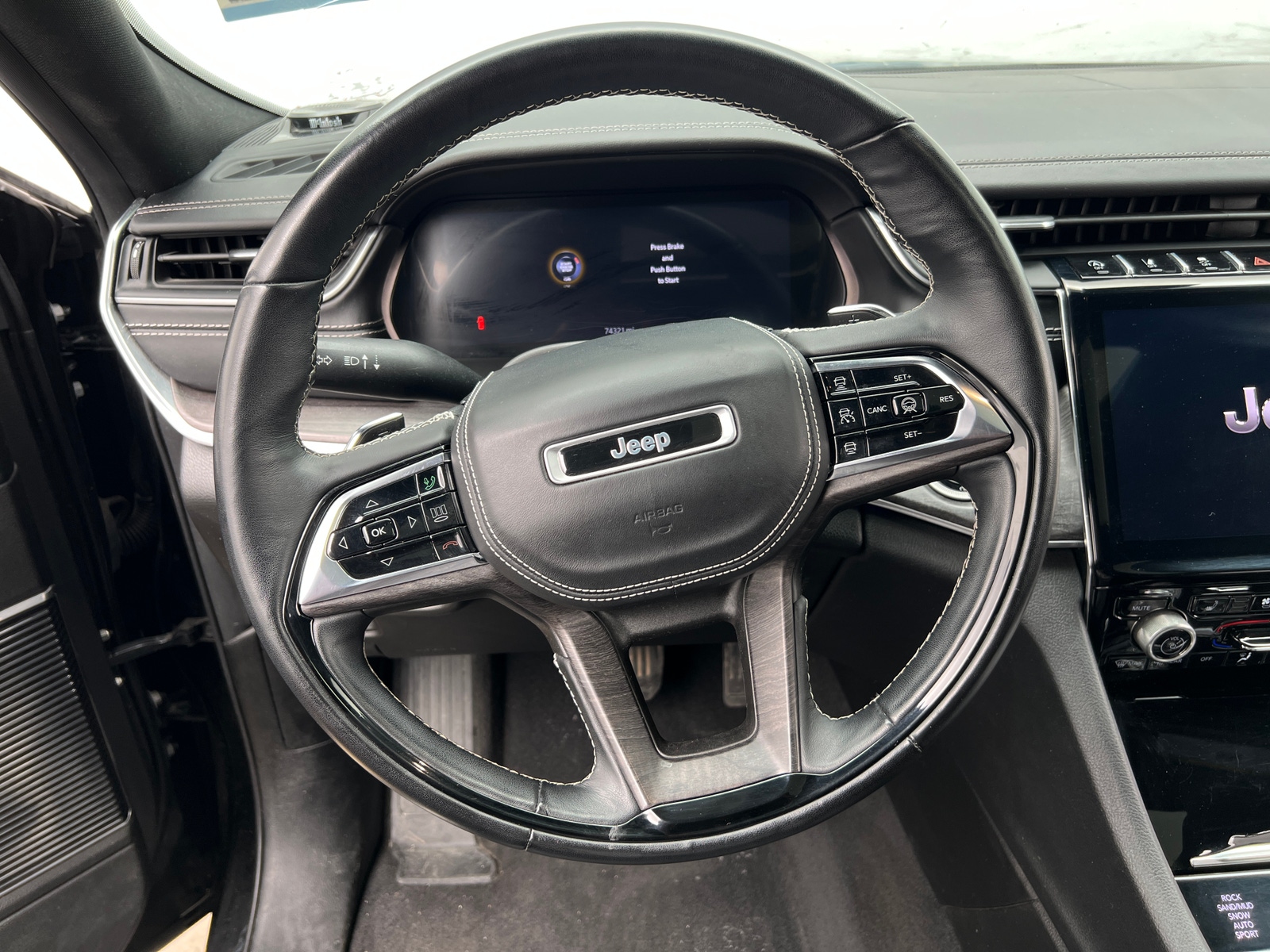 Thumbnail: 2022 Jeep Grand Cherokee L - 4