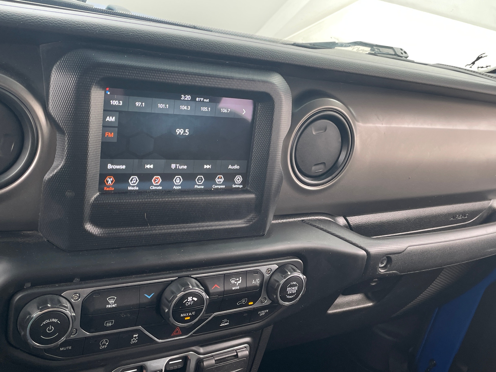 Thumbnail: 2022 Jeep Gladiator - 4