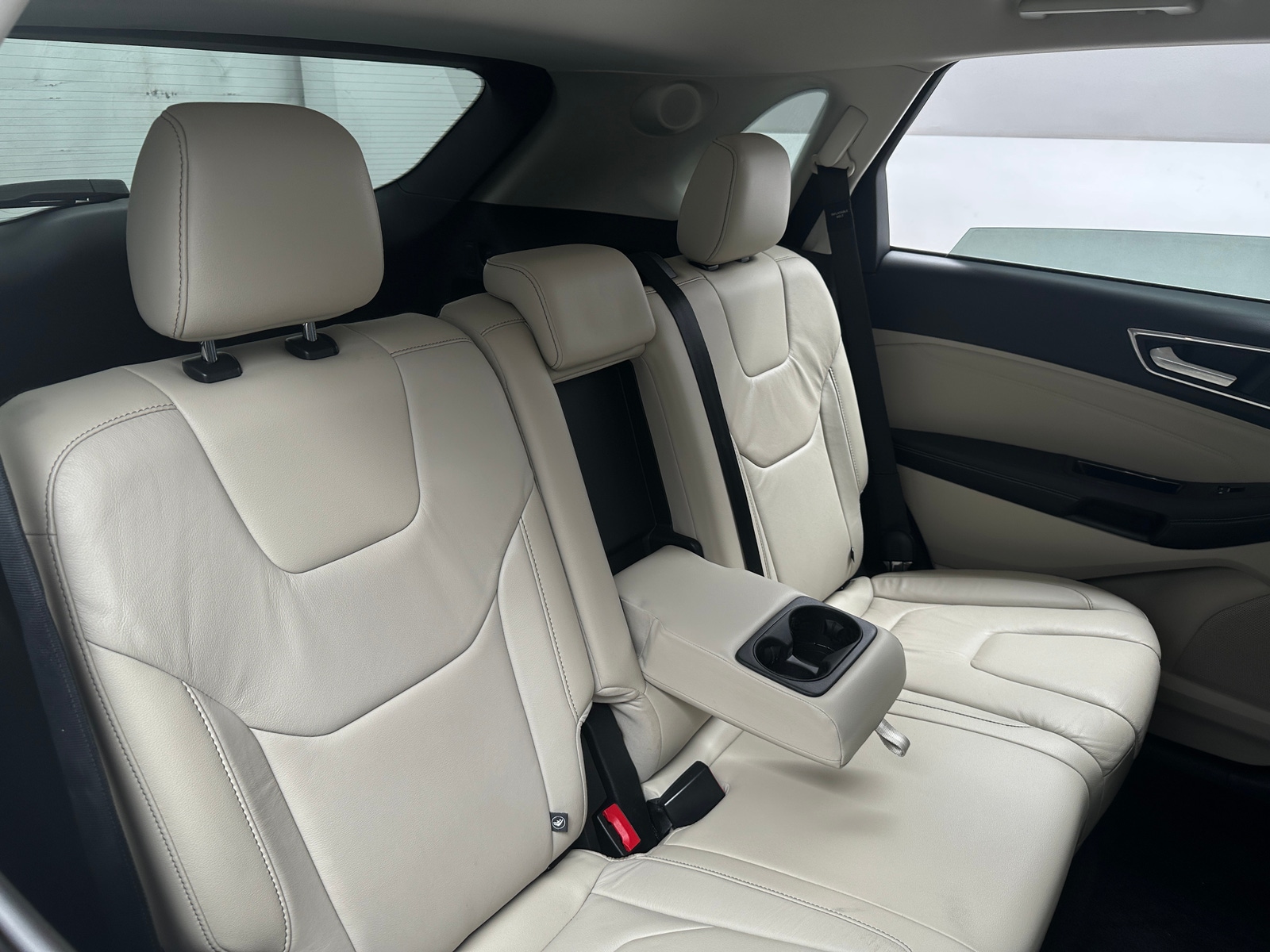 Thumbnail: 2016 Ford Edge - 5
