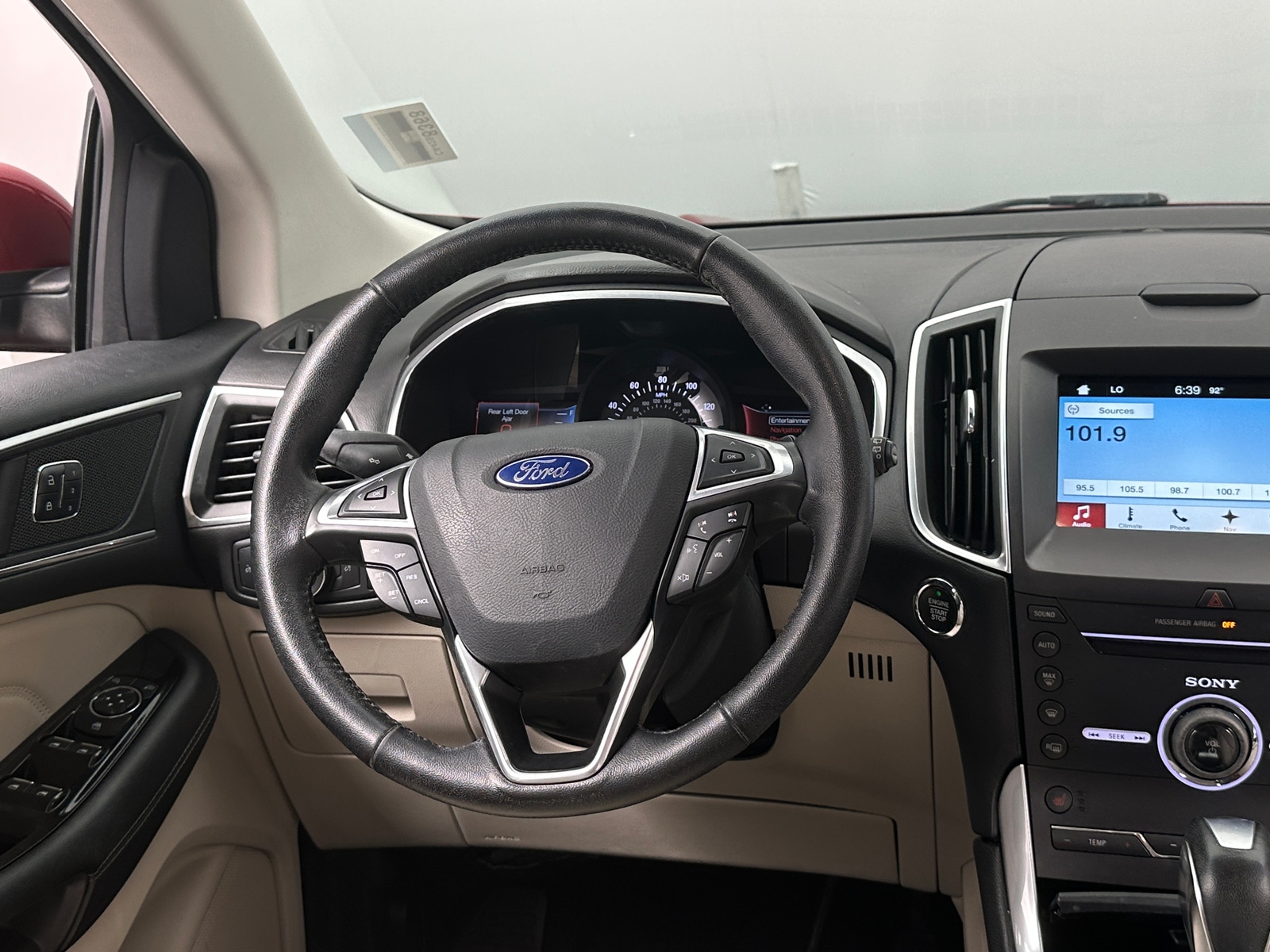 Thumbnail: 2016 Ford Edge - 4