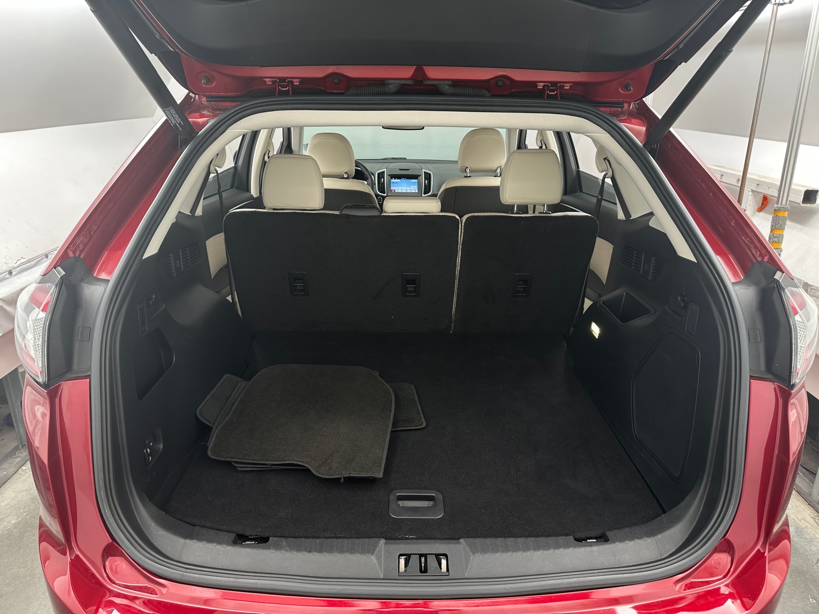 Thumbnail: 2016 Ford Edge - 6
