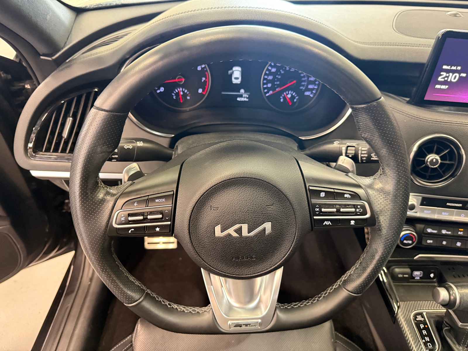 Thumbnail: 2023 Kia Stinger - 4