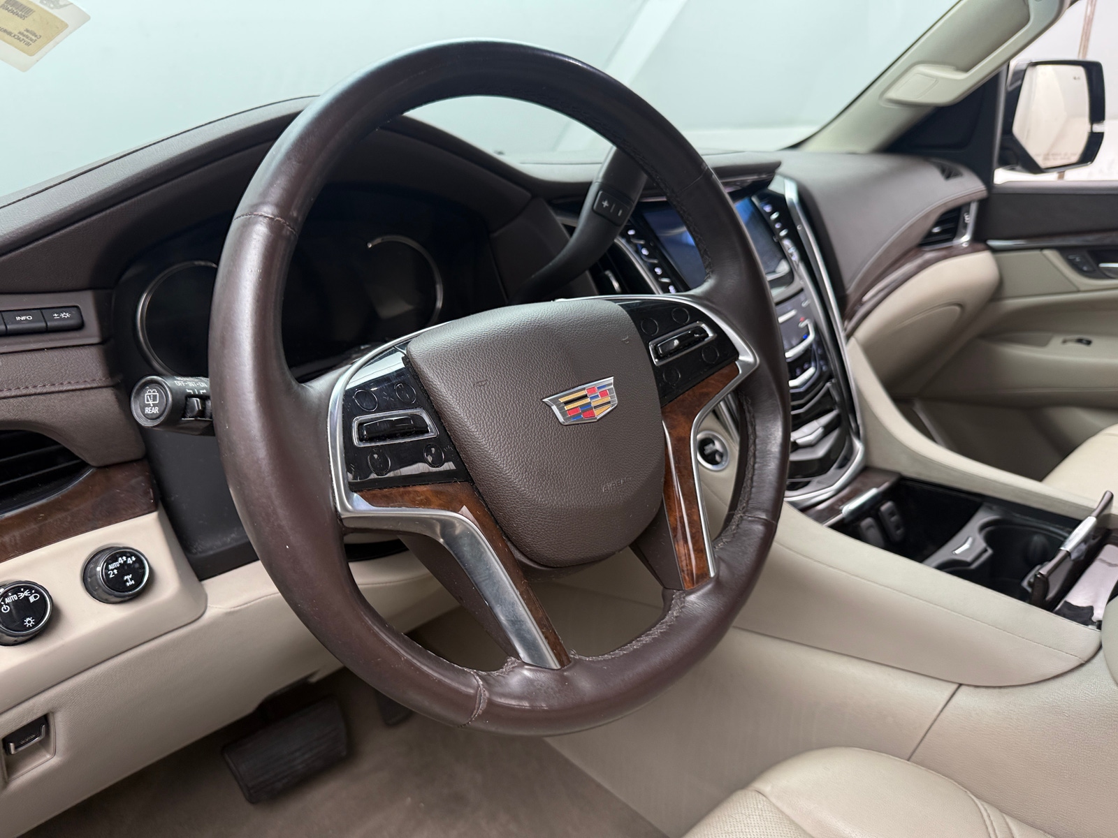 Thumbnail: 2017 Cadillac Escalade - 4