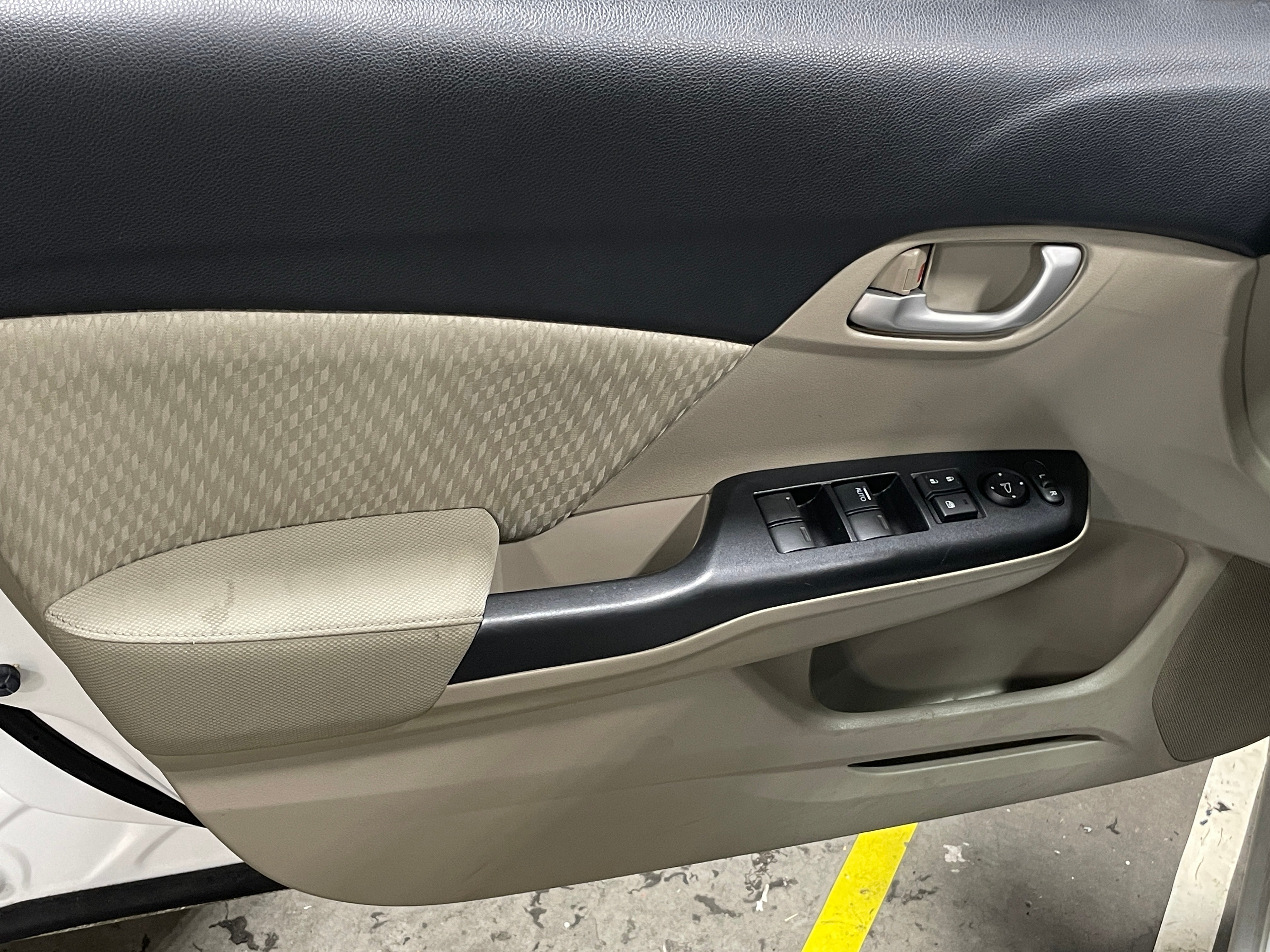 2015 Honda Civic LX - Photo 9