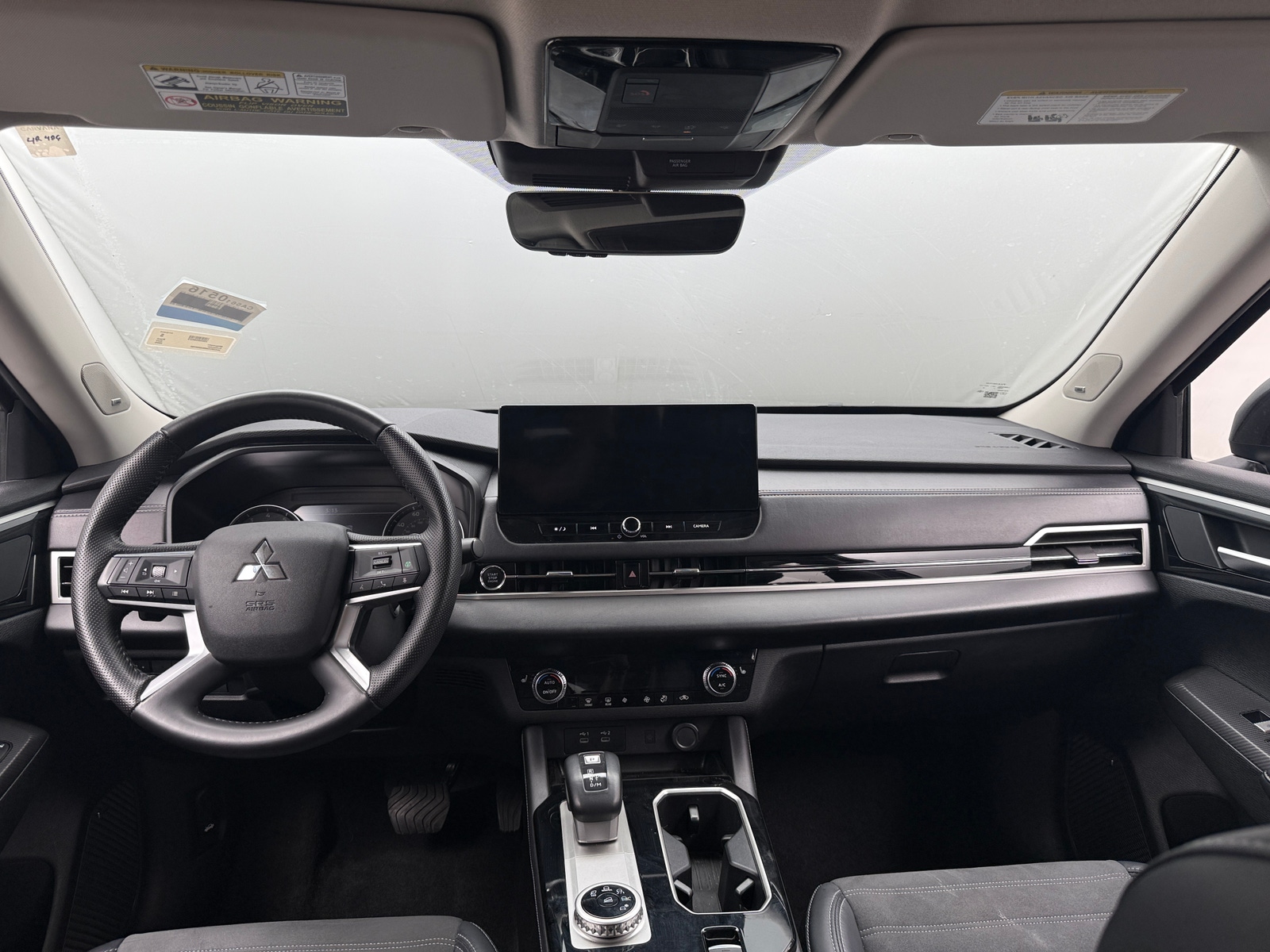 Thumbnail: 2025 Mitsubishi Outlander - 3
