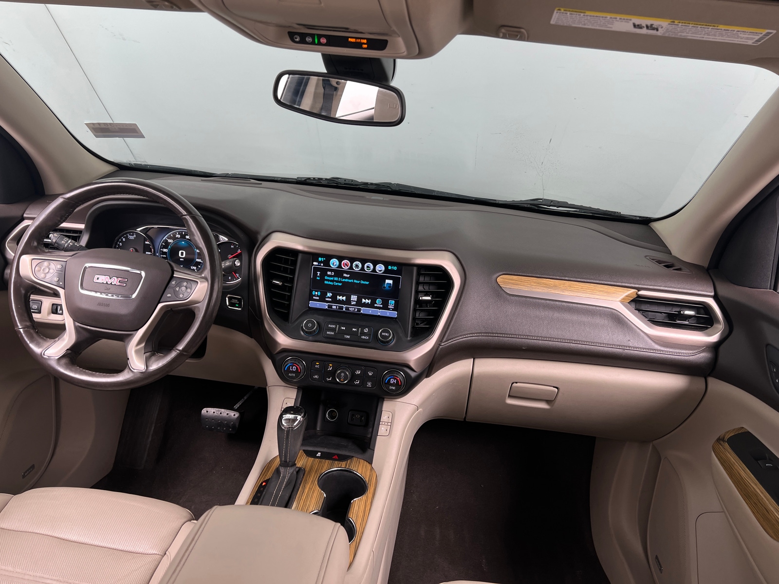 Thumbnail: 2019 GMC Acadia - 2