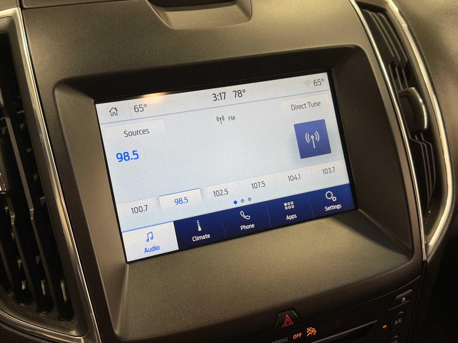Thumbnail: 2019 Ford Edge - 3