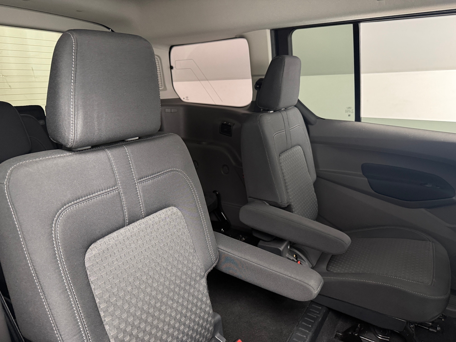 Thumbnail: 2020 Ford Transit Series - 6