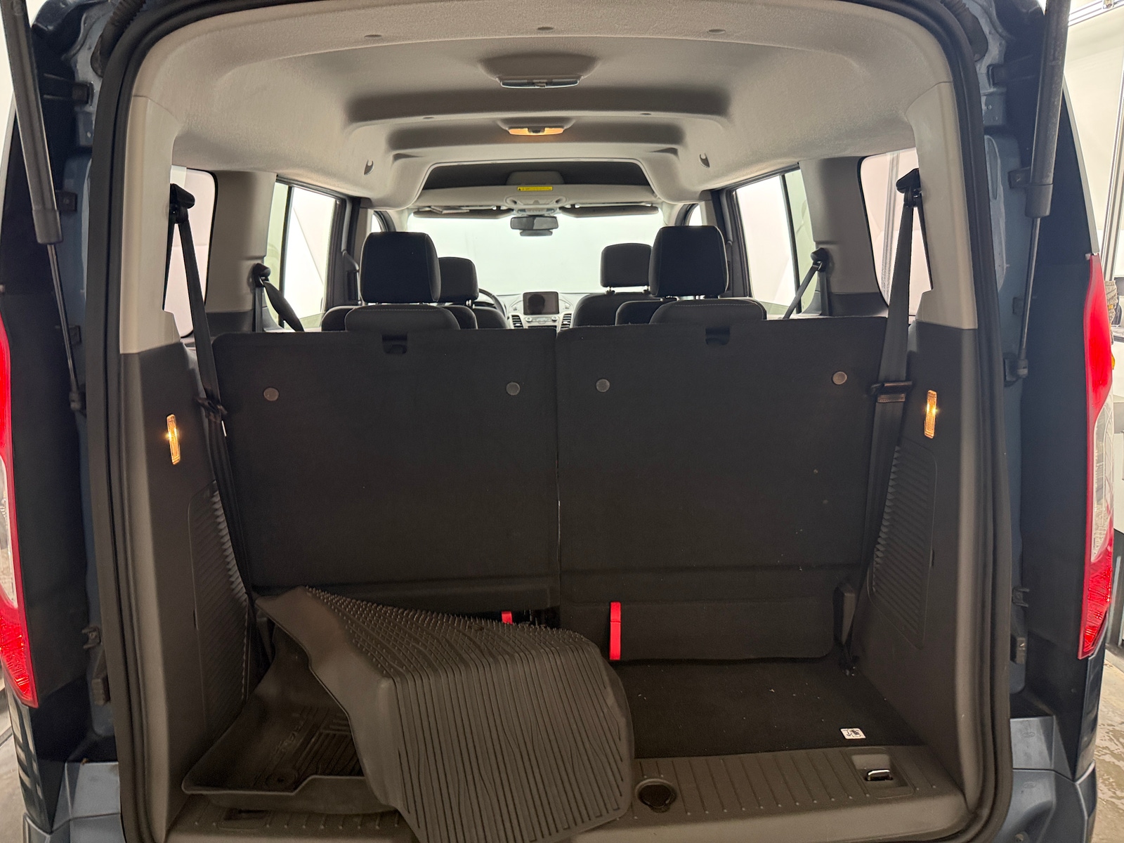Thumbnail: 2020 Ford Transit Series - 7