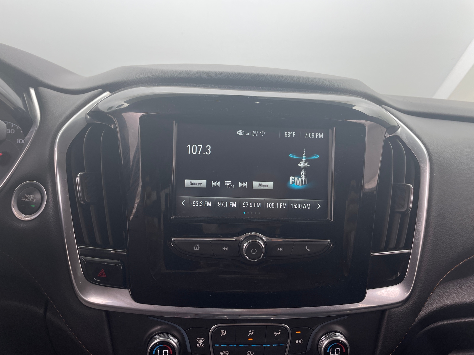 Thumbnail: 2019 Chevrolet Traverse - 4