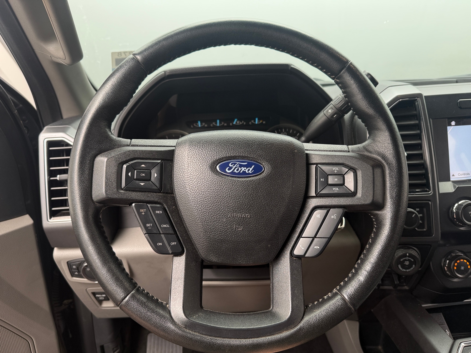 Thumbnail: 2019 Ford Econoline - 5