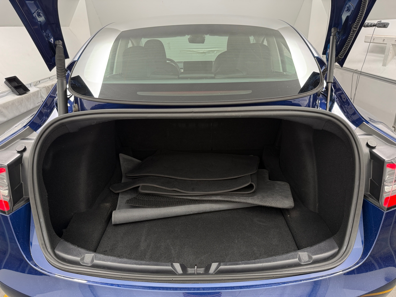 Thumbnail: 2022 Tesla Model 3 - 6