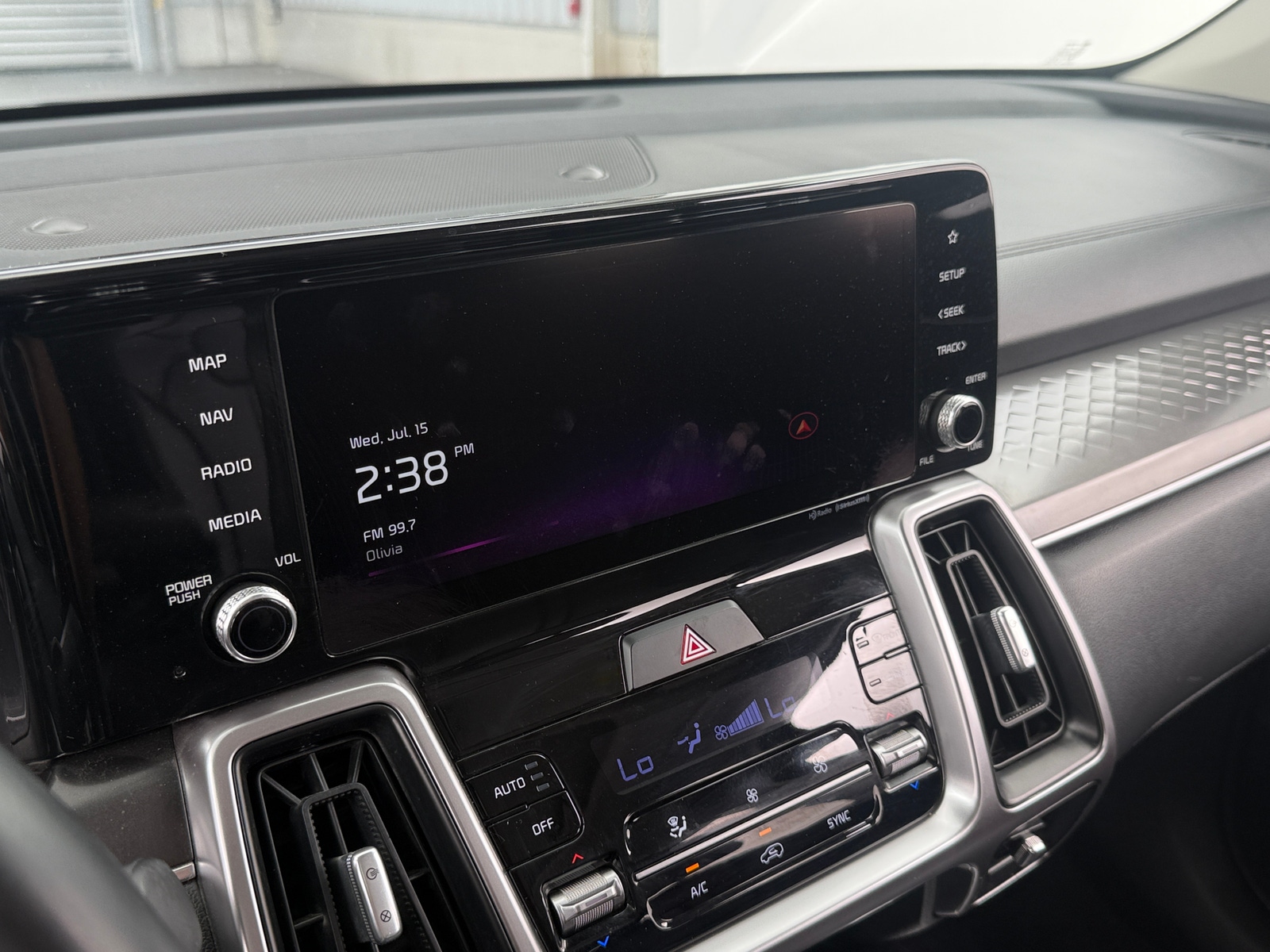 Thumbnail: 2023 Kia Sorento - 3