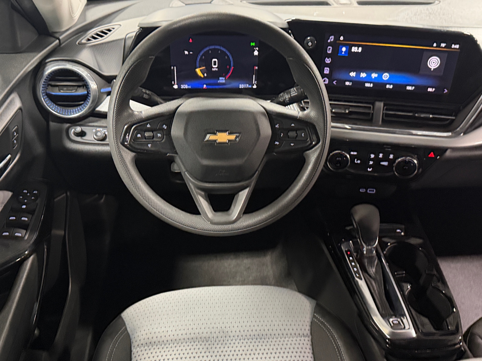 Thumbnail: 2025 Chevrolet Trax - 5