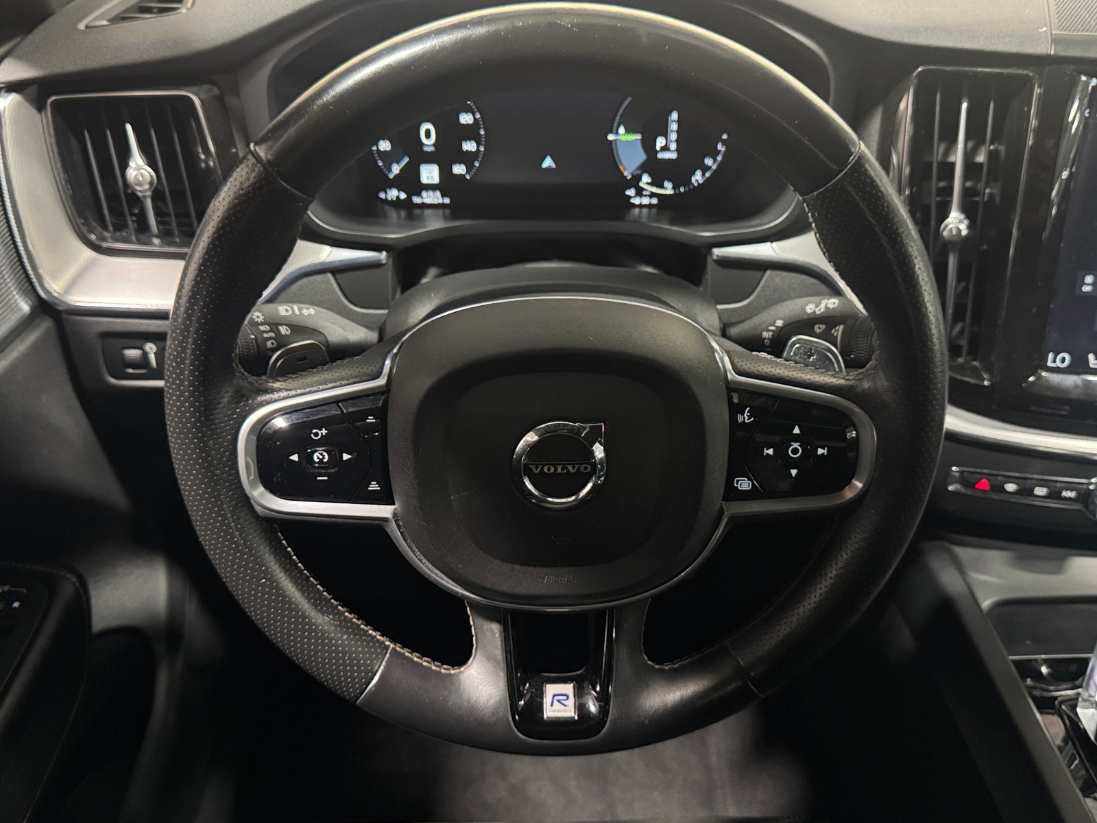 Thumbnail: 2018 Volvo XC60 - 4