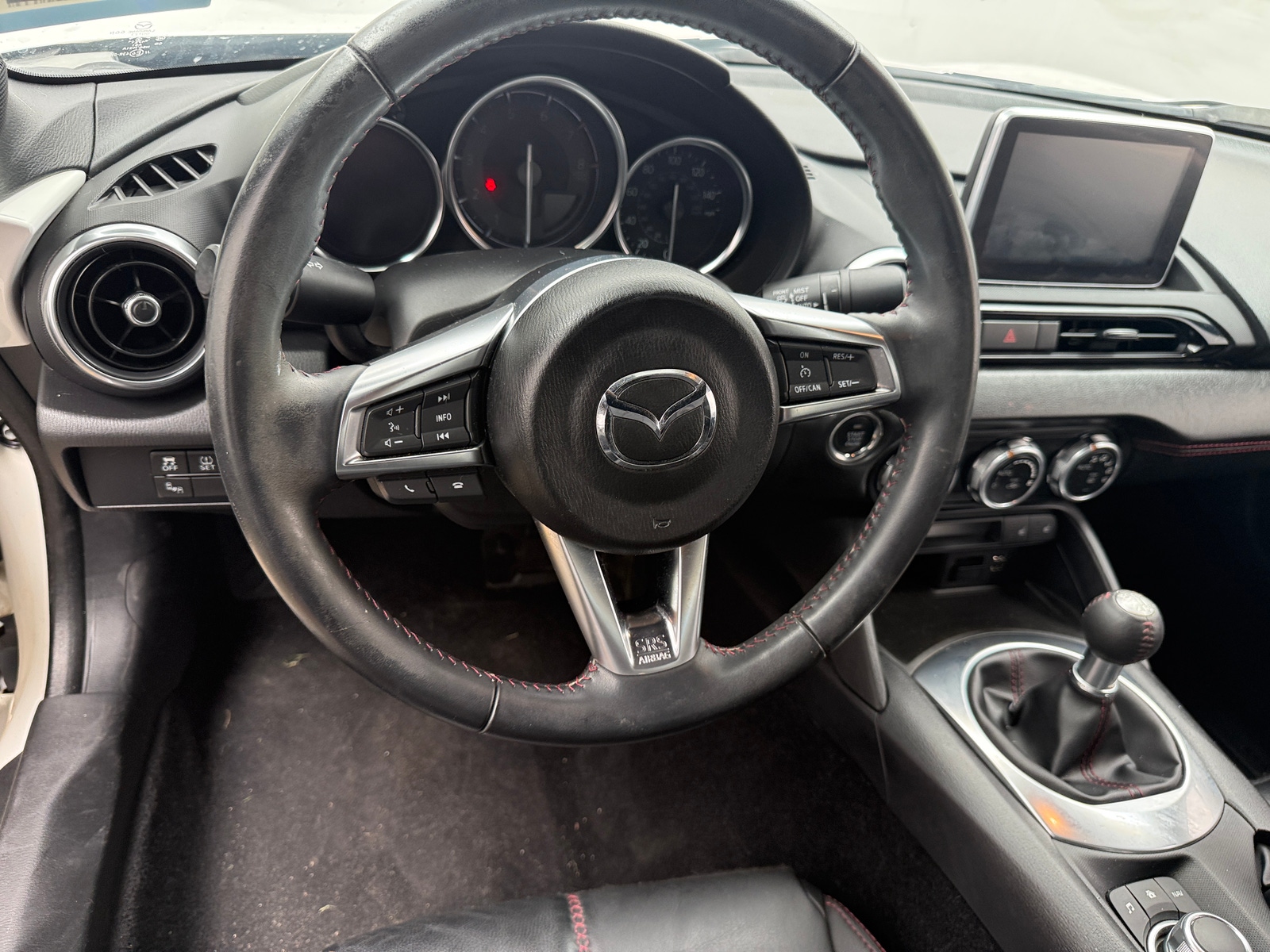 Thumbnail: 2016 Mazda MX-5 Miata - 3