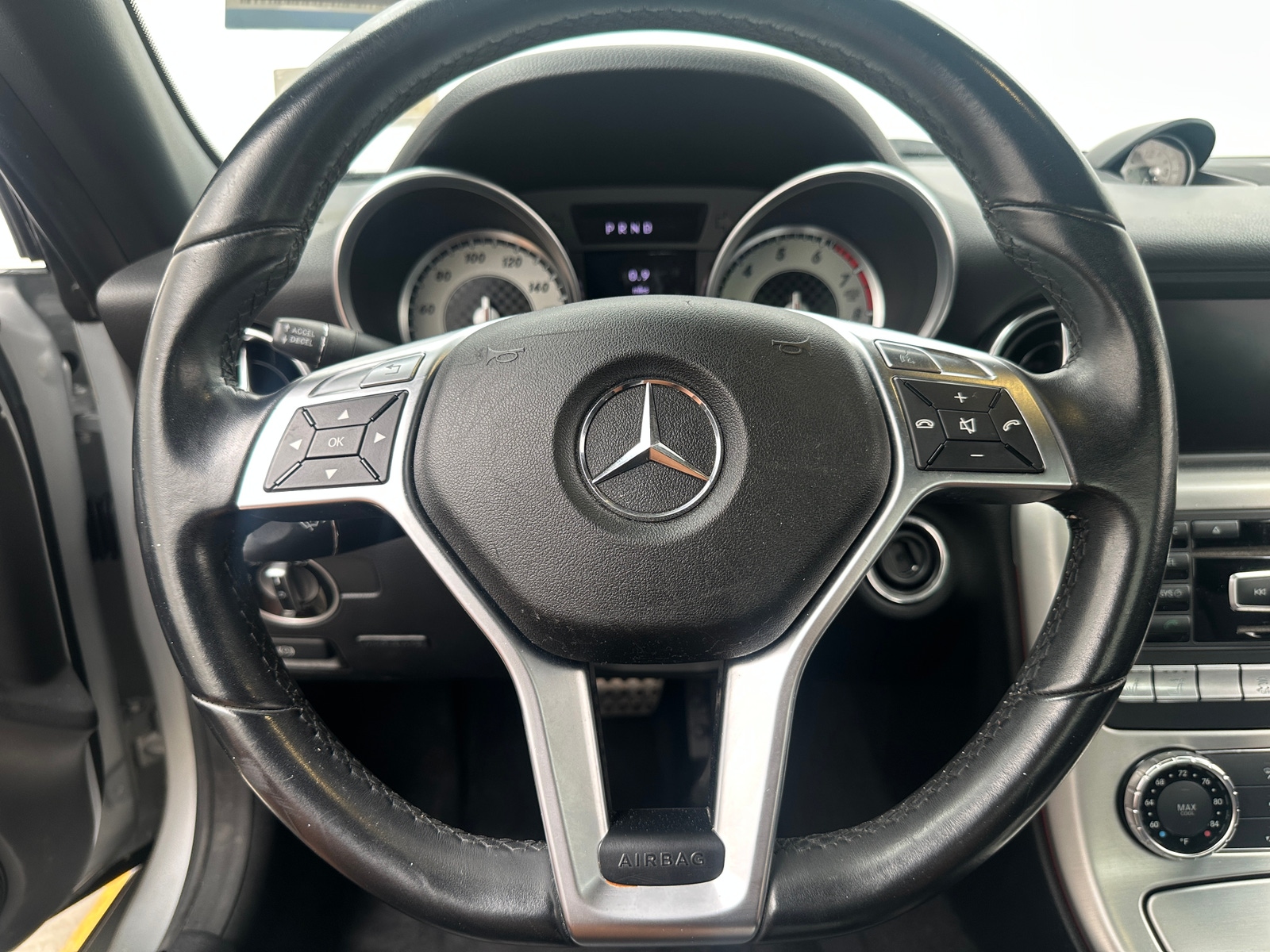 Thumbnail: 2012 Mercedes-Benz SLK - 3