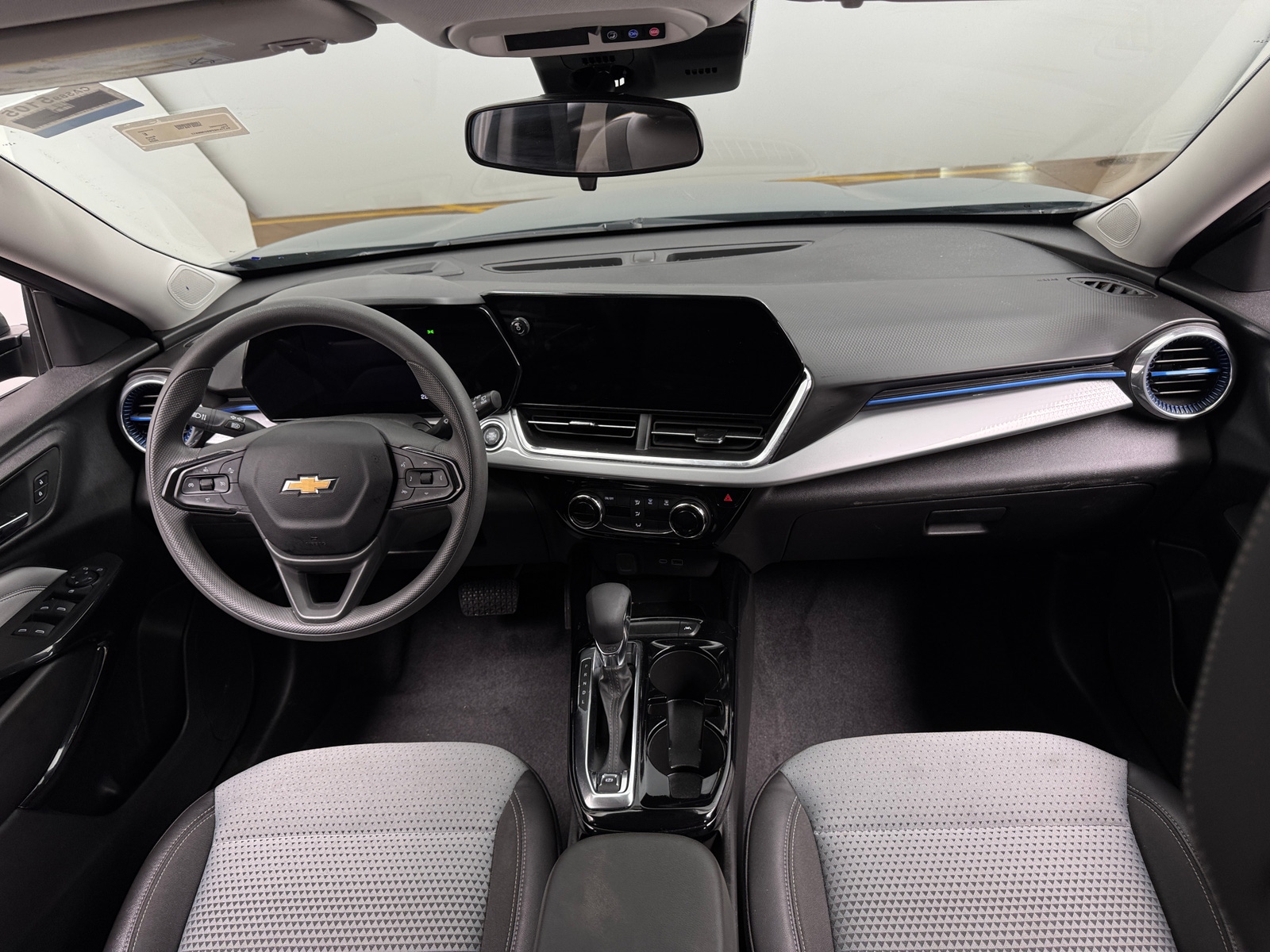 Thumbnail: 2025 Chevrolet Trax - 3