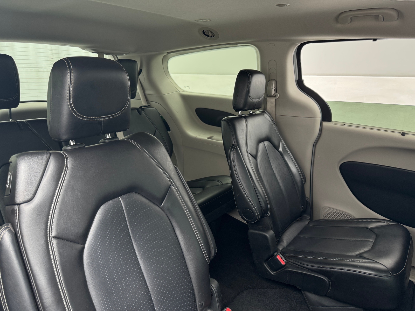 Thumbnail: 2024 Chrysler Pacifica - 5