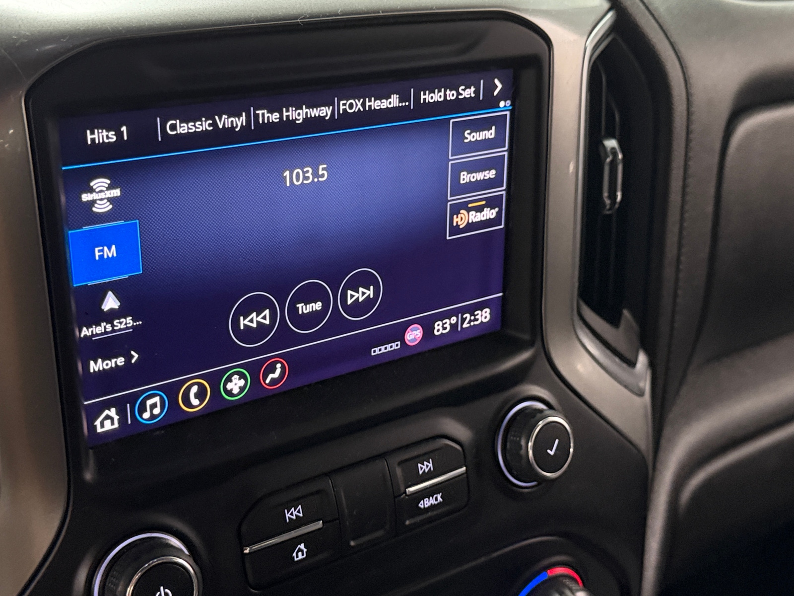 Thumbnail: 2019 Chevrolet Silverado 1500 - 3