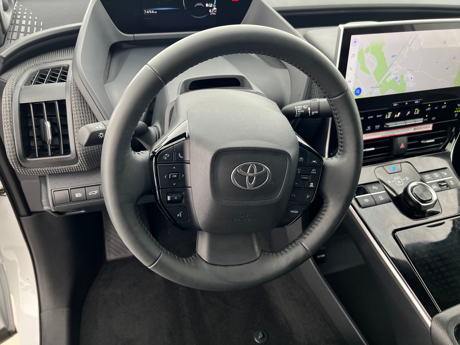 Thumbnail: 2024 Toyota bZ4X - 4