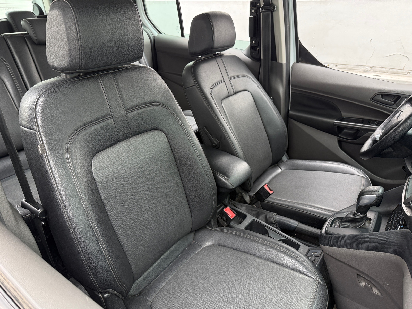 Thumbnail: 2022 Ford Transit Series - 2