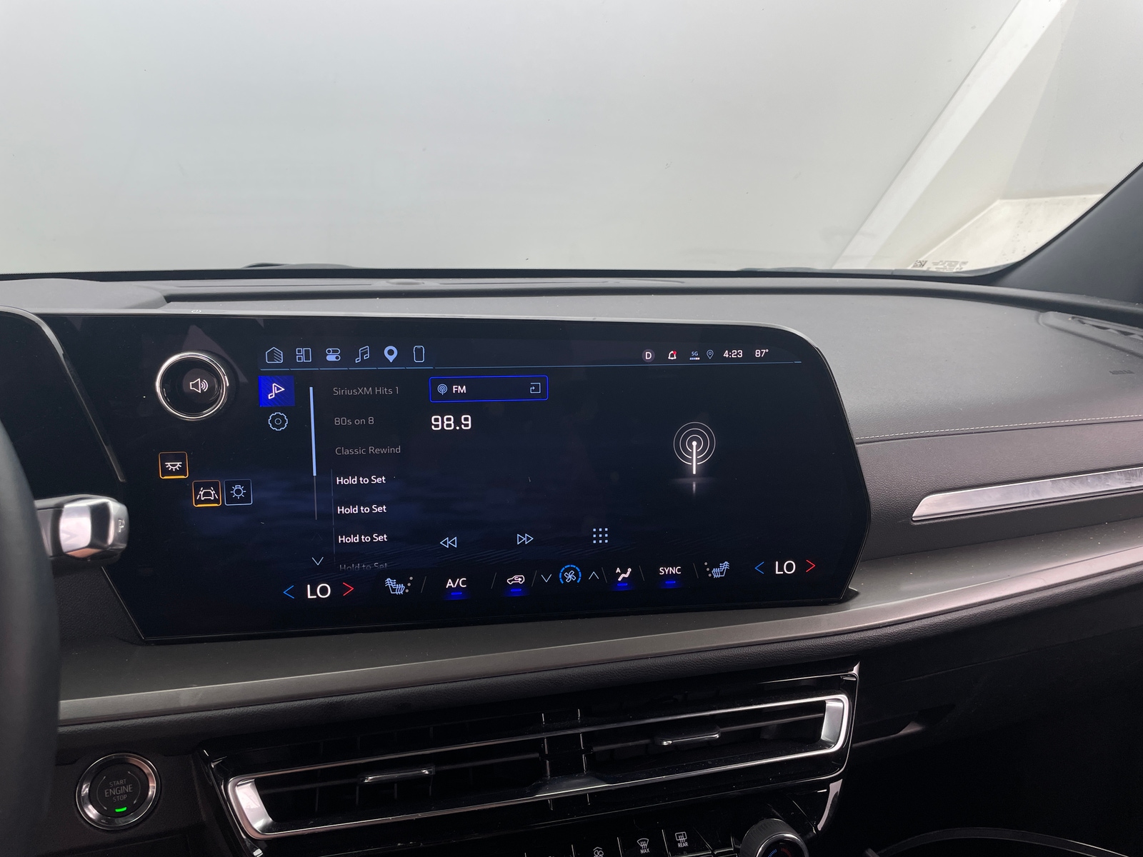 Thumbnail: 2026 Chevrolet Traverse - 4