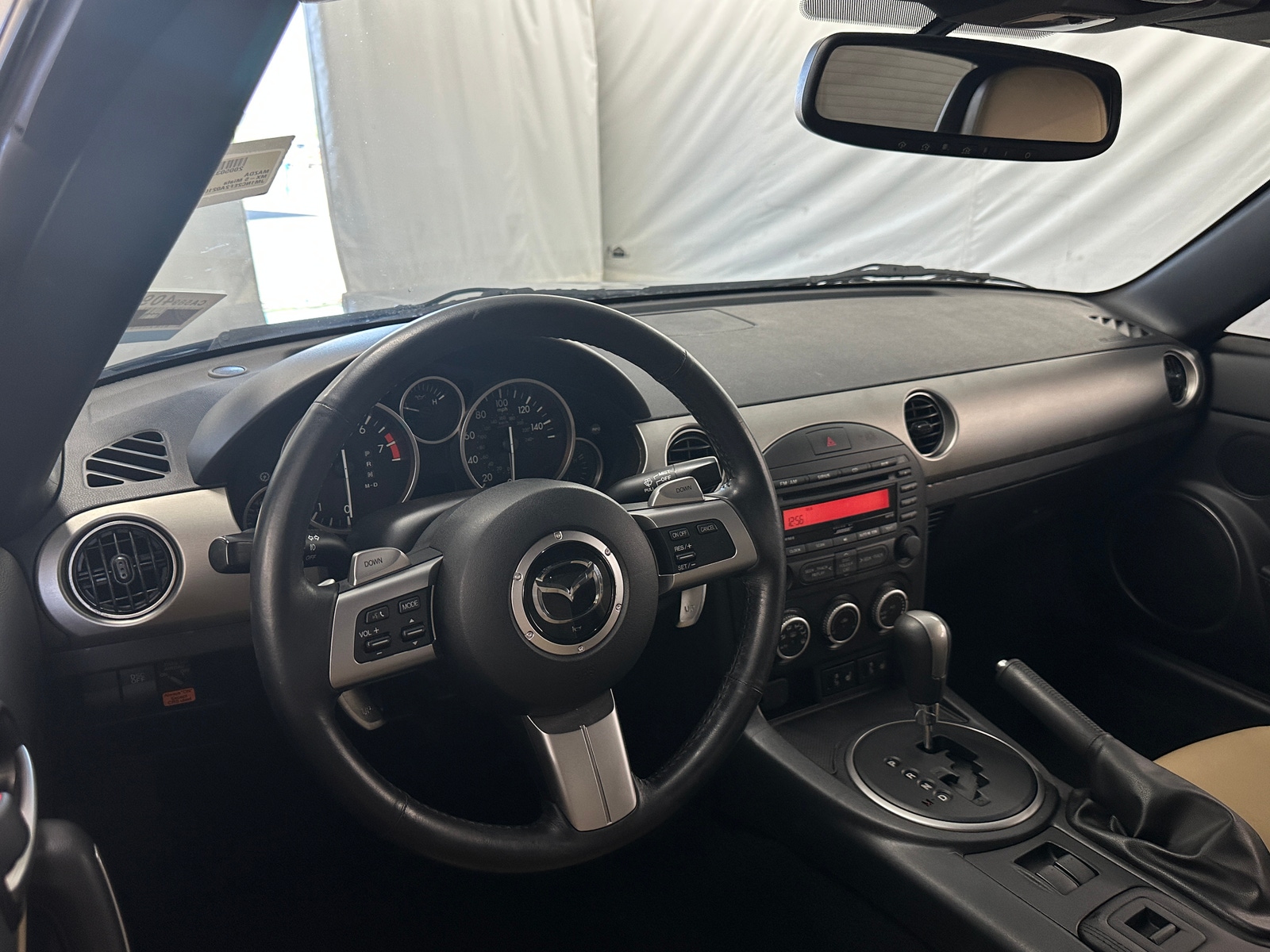 Thumbnail: 2010 Mazda MX-5 Miata - 2