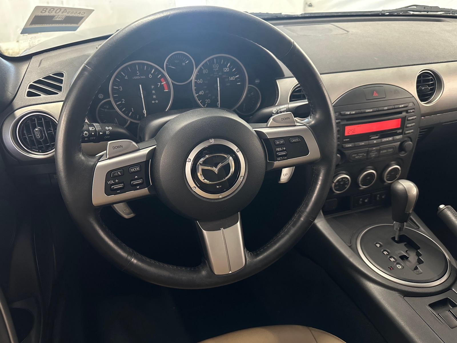 Thumbnail: 2010 Mazda MX-5 Miata - 4