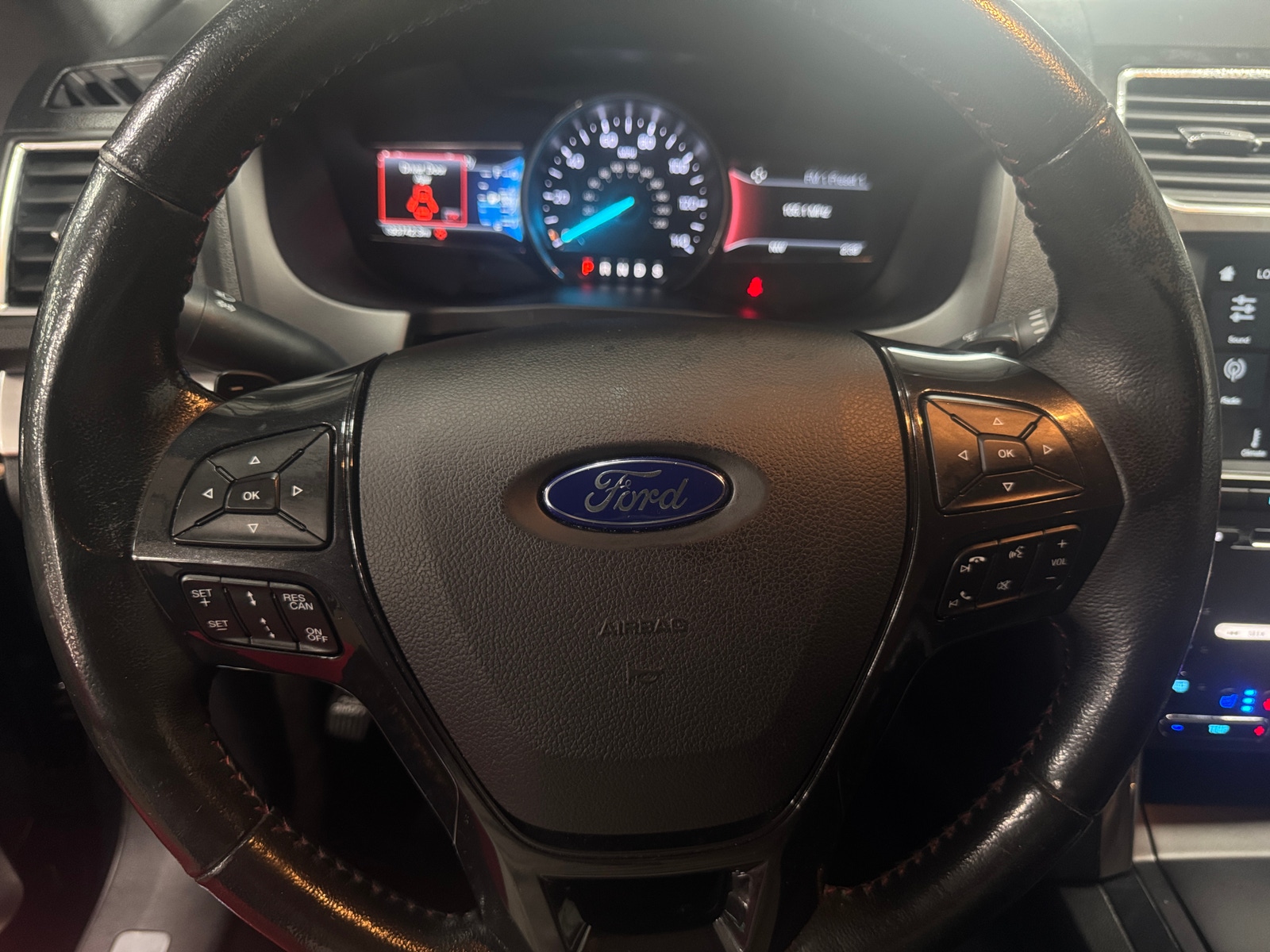 Thumbnail: 2017 Ford Explorer - 4