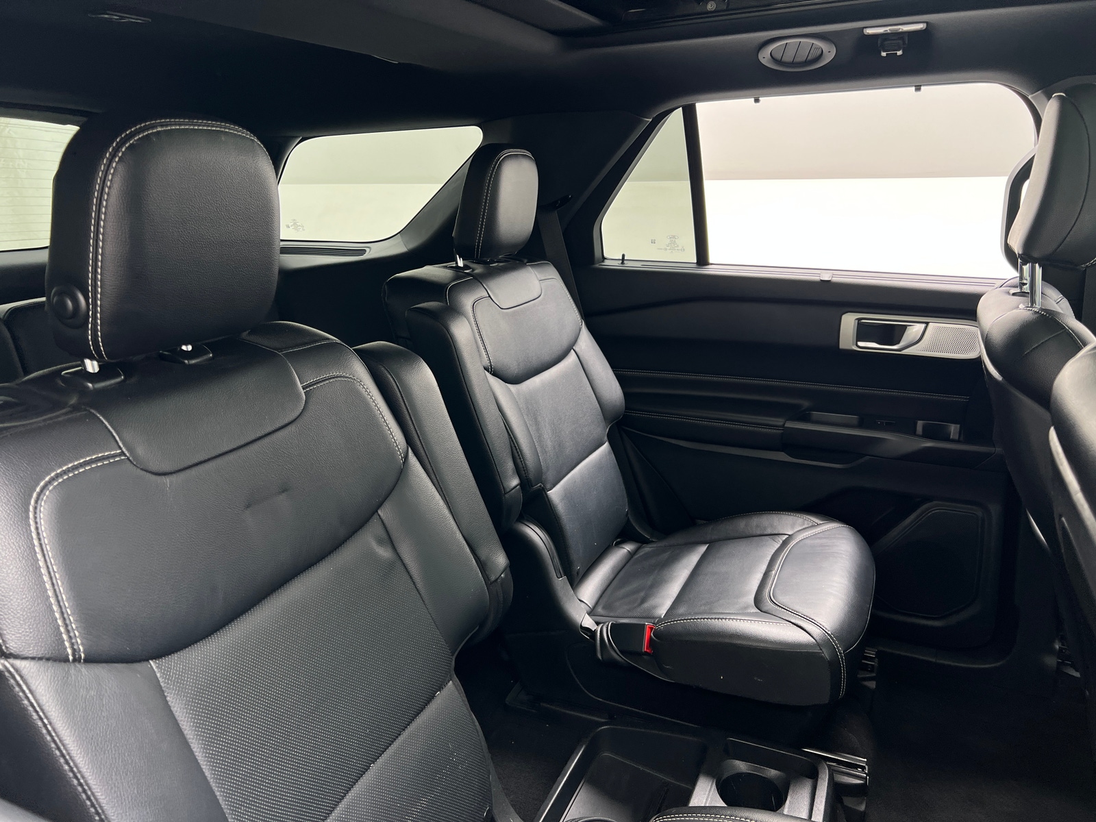 Thumbnail: 2020 Ford Explorer - 5