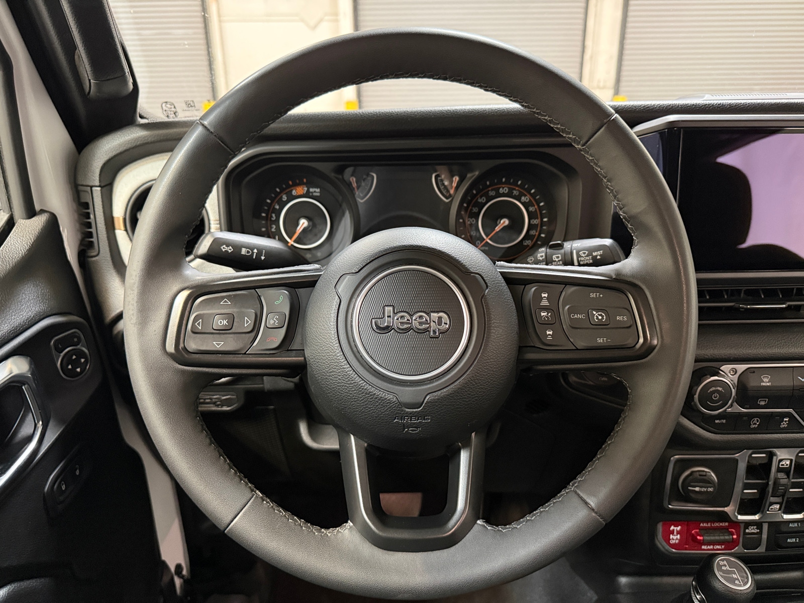 Thumbnail: 2025 Jeep Wrangler - 5