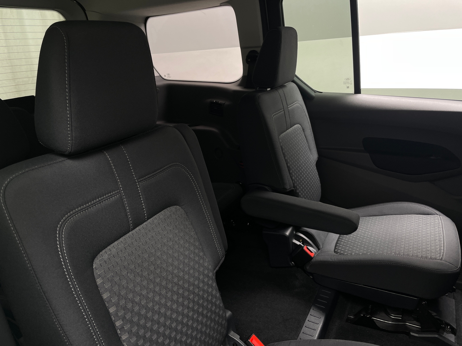Thumbnail: 2020 Ford Transit Series - 6