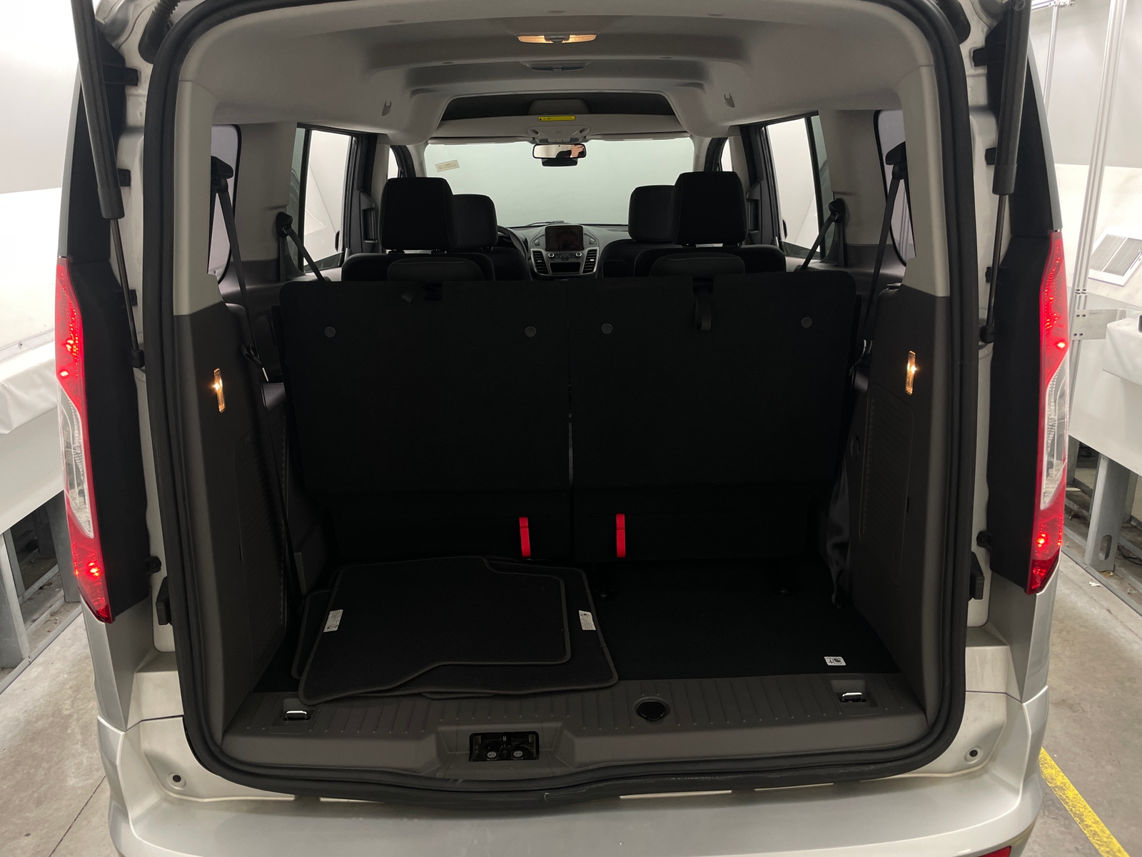 Thumbnail: 2020 Ford Transit Series - 7