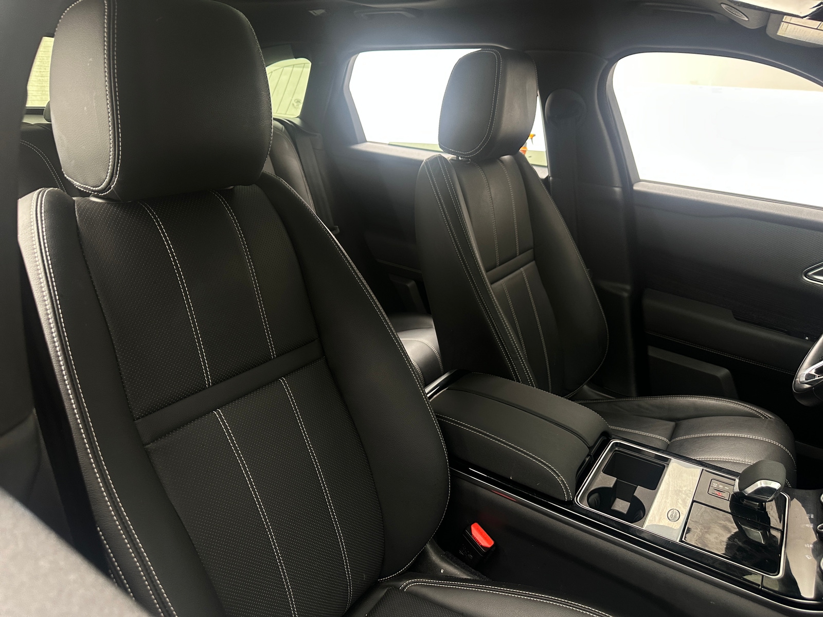 Thumbnail: 2023 Land Rover Range Rover Velar - 2