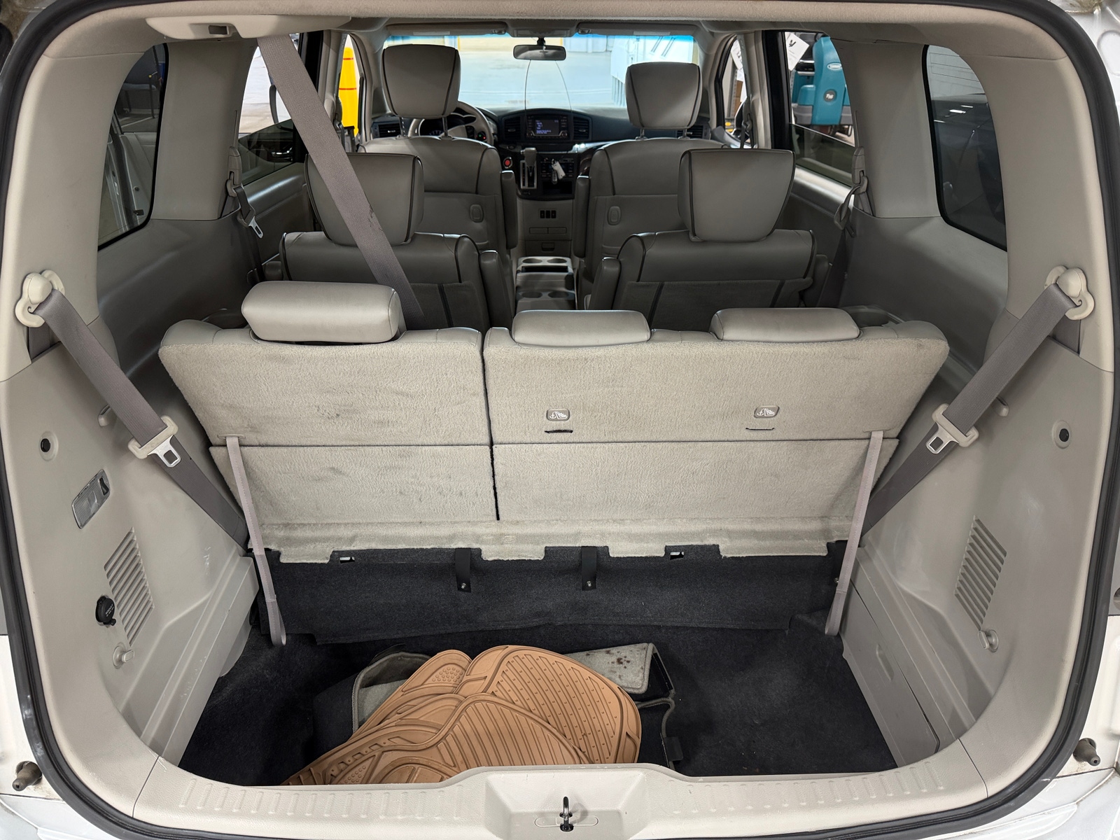 Thumbnail: 2015 Nissan Quest - 6