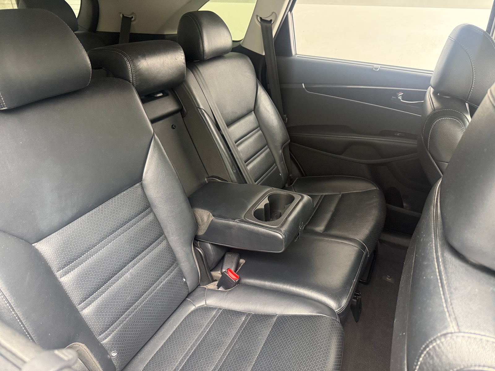 Thumbnail: 2017 Kia Sorento - 5