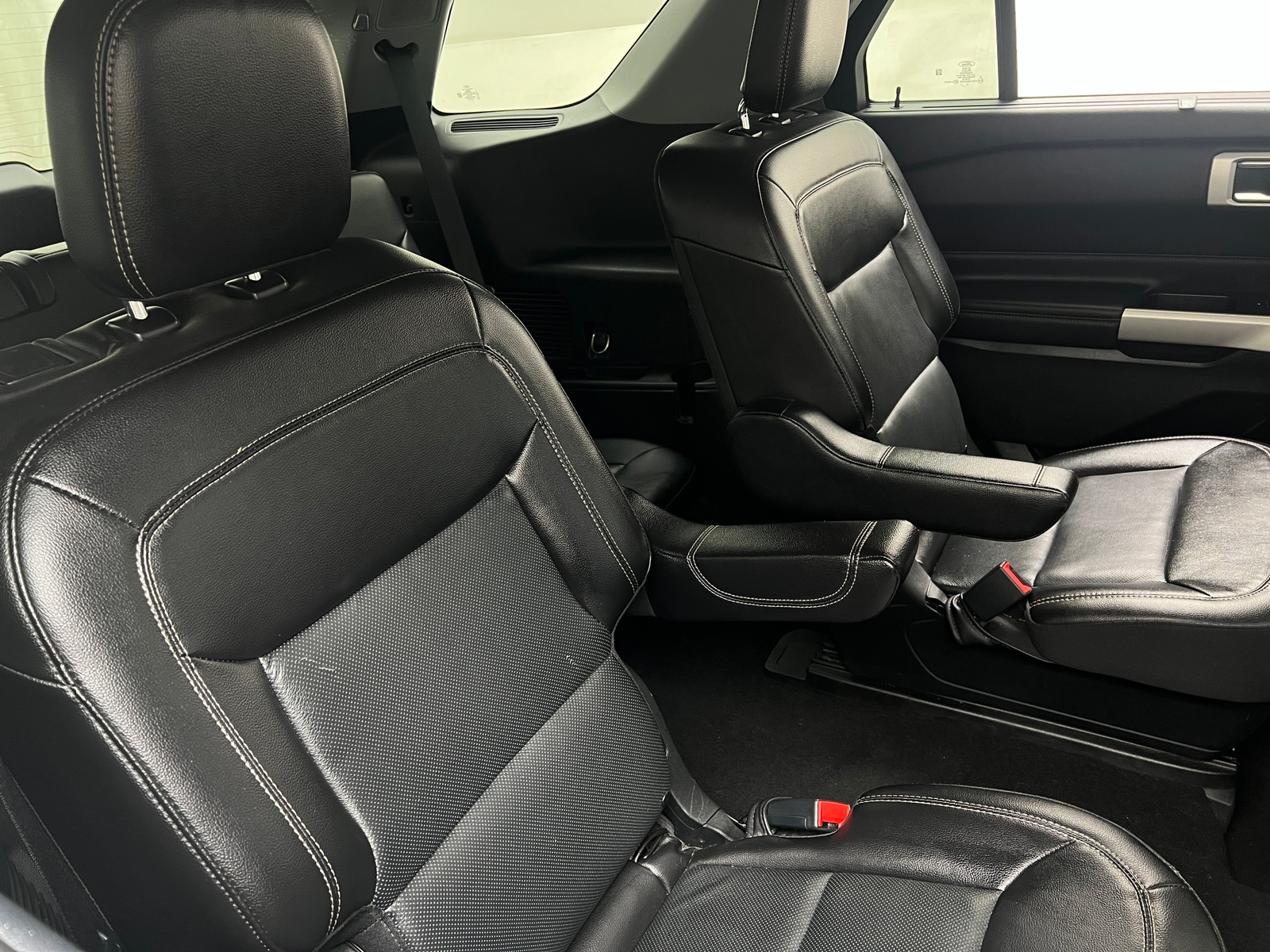 Thumbnail: 2022 Ford Explorer - 5