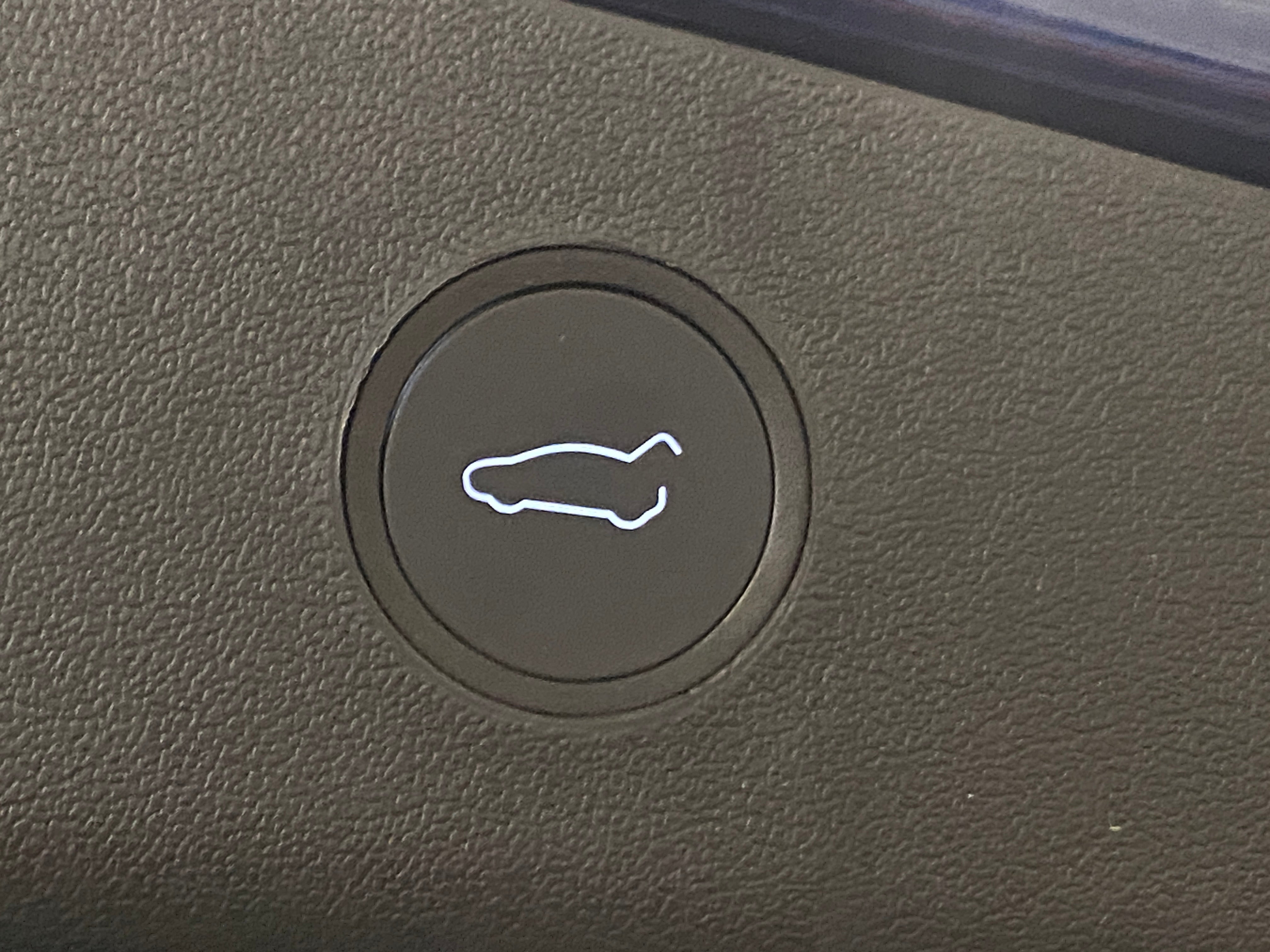 Used 2022 Tesla Model 3 Long Range with VIN 5YJ3E1EB3NF274137 for sale in Oak Creek, WI