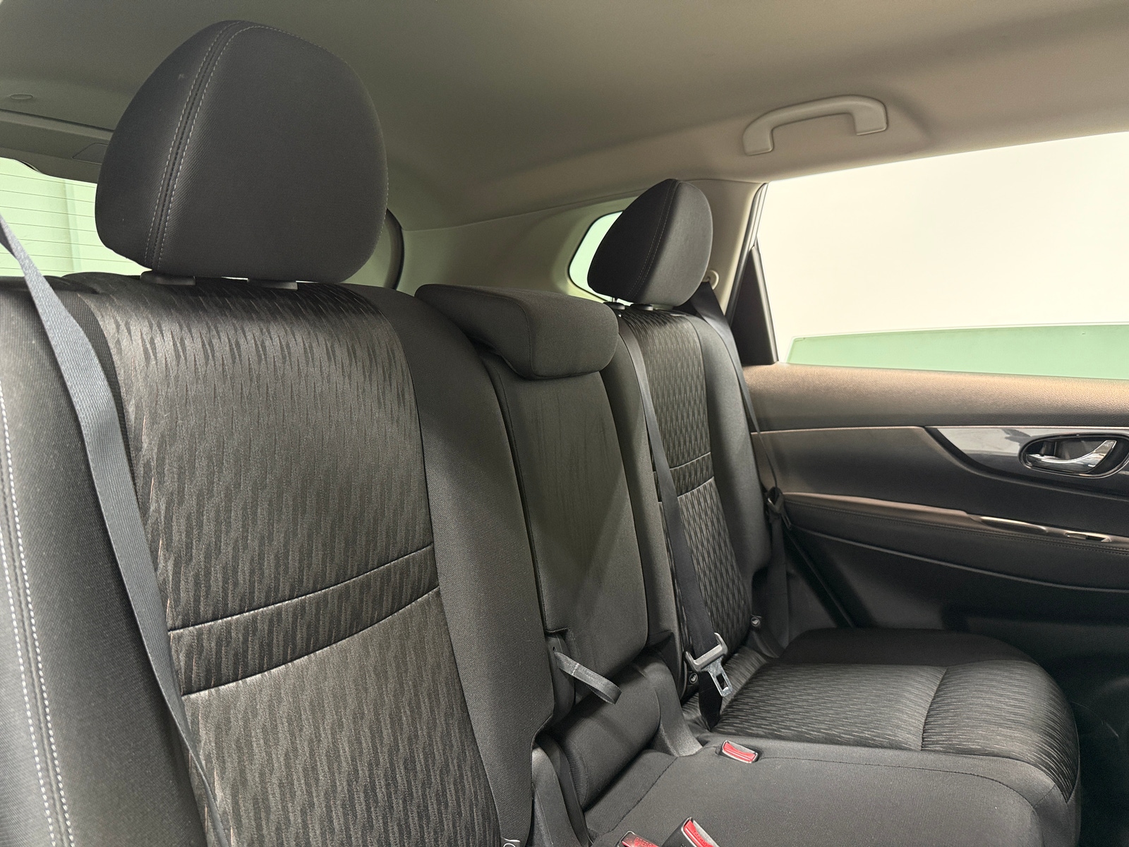 Thumbnail: 2017 Nissan Rogue - 6