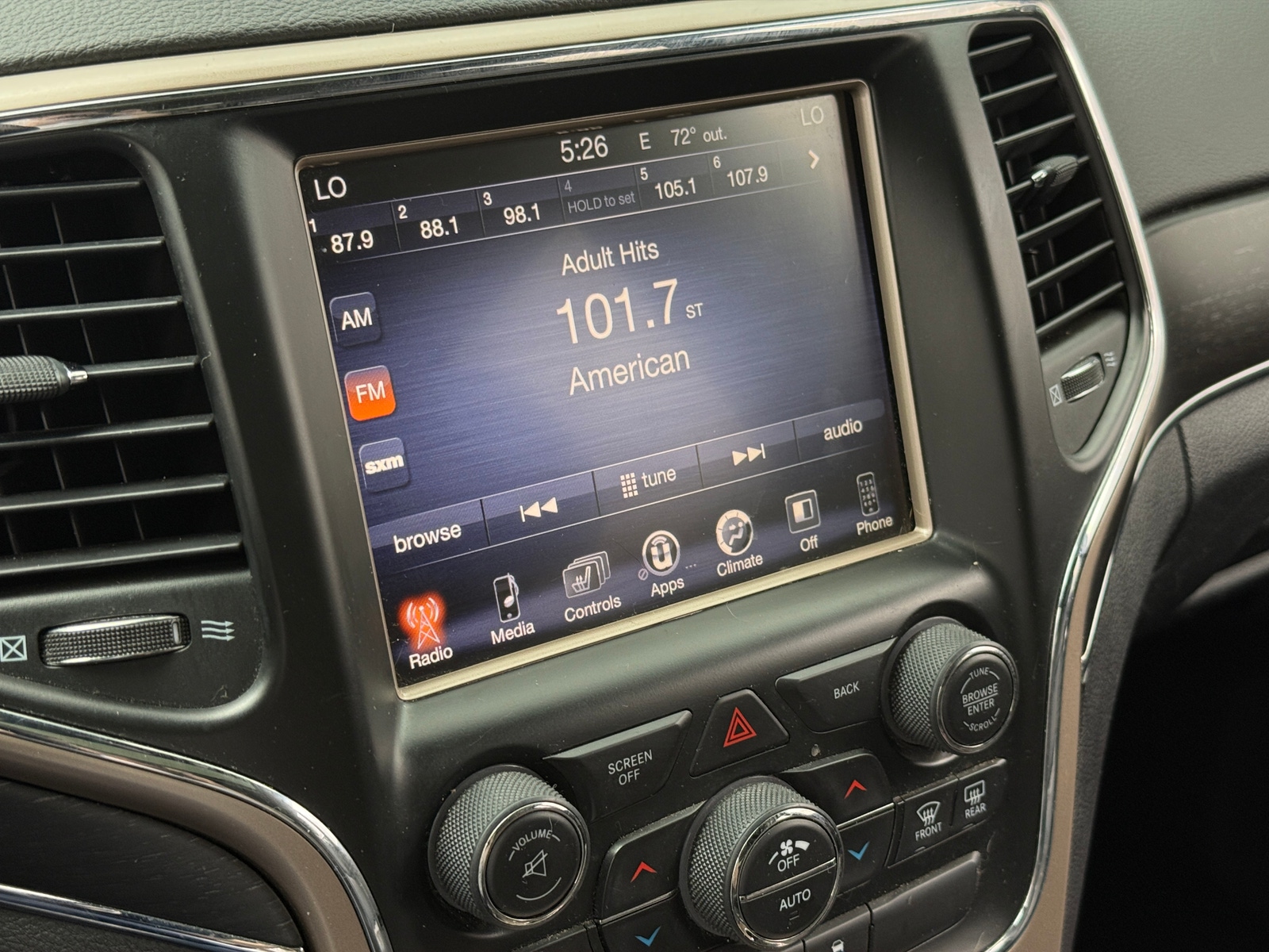 Thumbnail: 2015 Jeep Grand Cherokee - 3