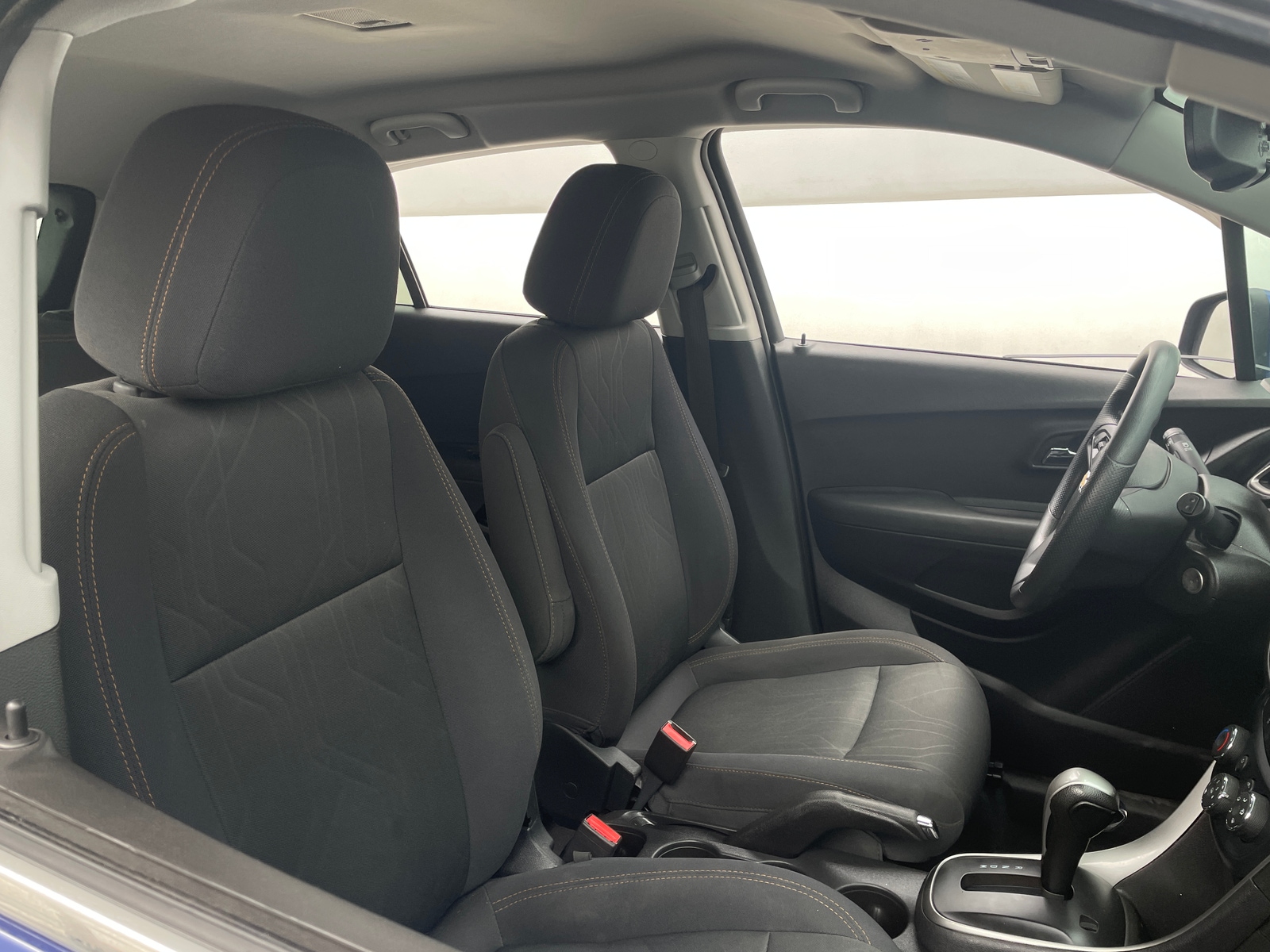 Thumbnail: 2017 Chevrolet Trax - 2