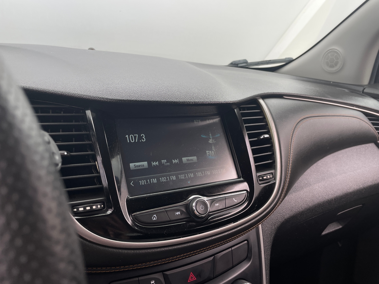 Thumbnail: 2017 Chevrolet Trax - 4