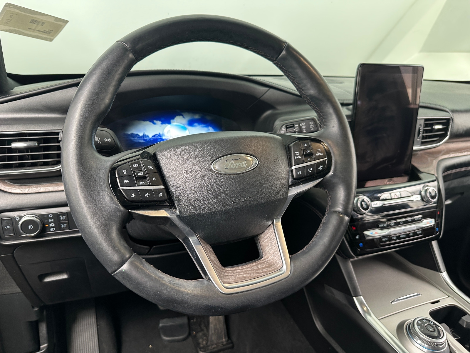 Thumbnail: 2022 Ford Explorer - 4