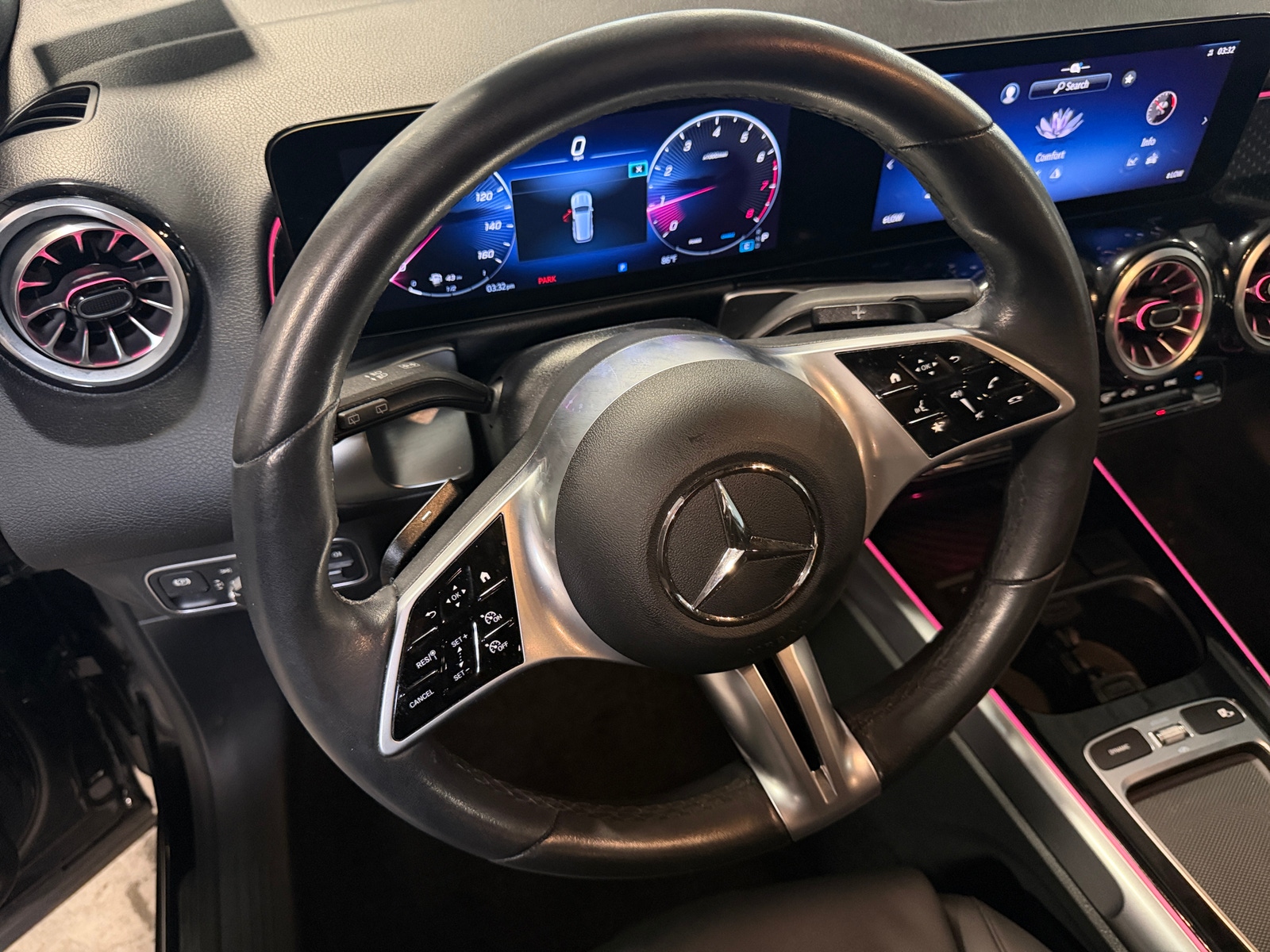 Thumbnail: 2025 Mercedes-Benz GLB - 4