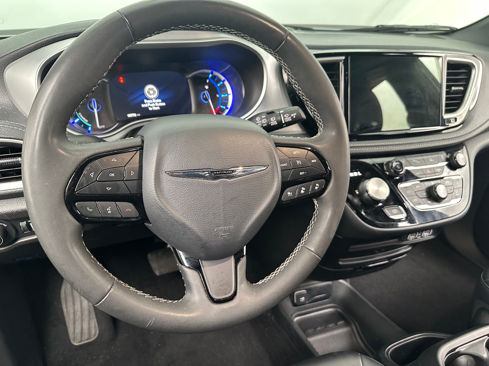 Thumbnail: 2024 Chrysler Pacifica - 4